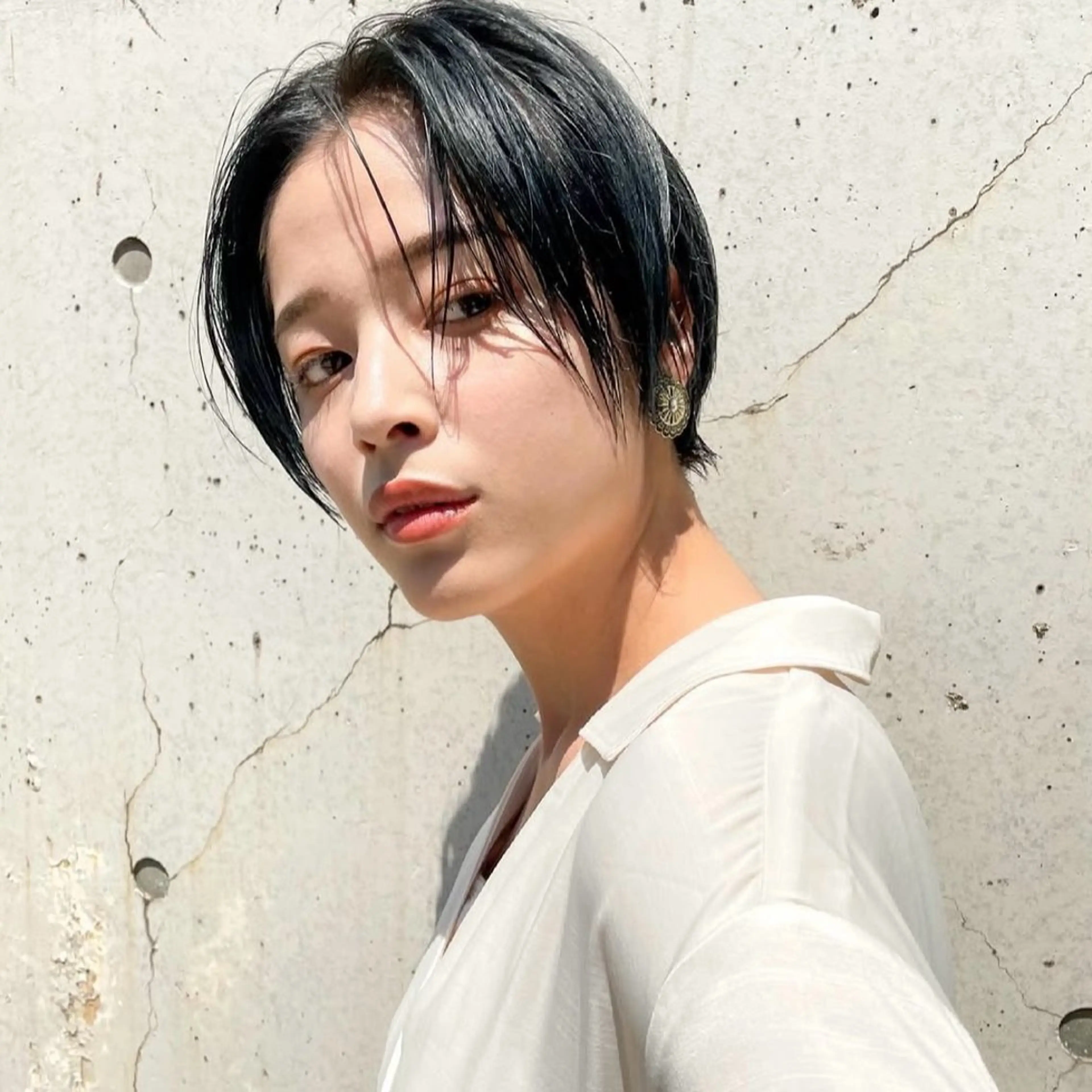 ショート カラー TAISHIRO 無難を抜けるショートのヘアスタイル