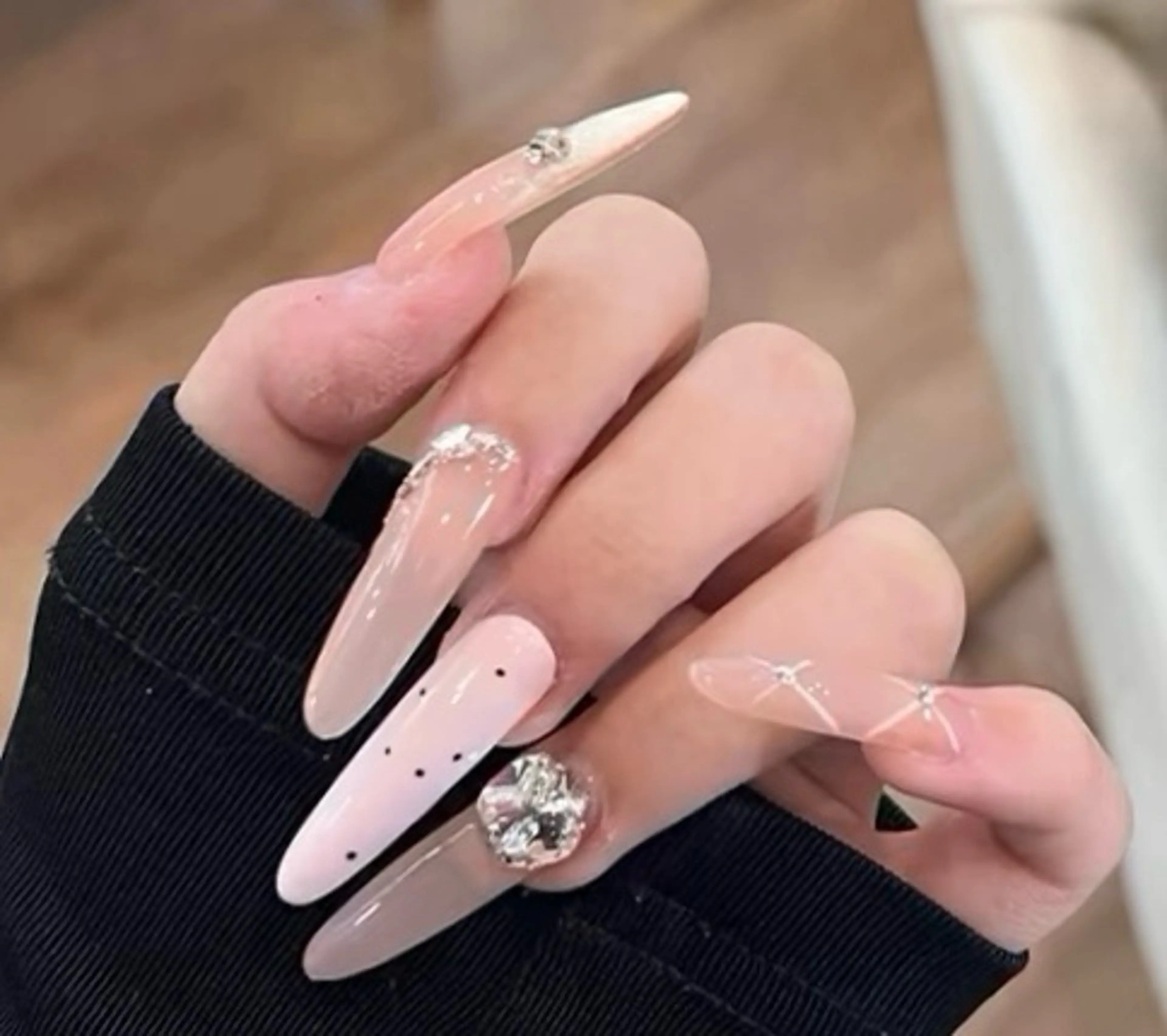 ネイル チークネイル 長さ出し フレンチネイル ガーリー 韓国ネイル sun nail池袋 モデル募集のネイルデザイン