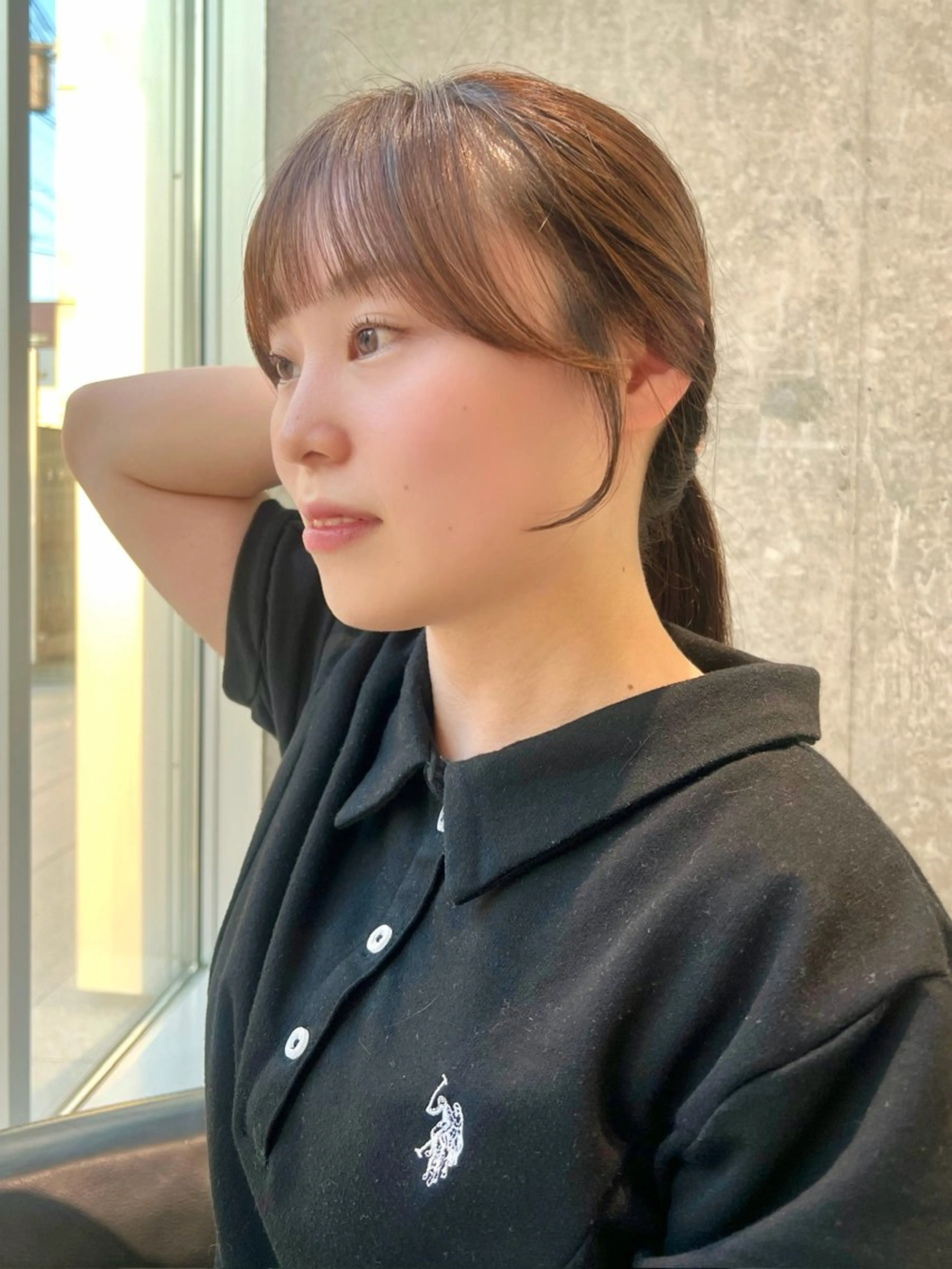 ミディアム カラー サイドバング 秋野 花衣のヘアスタイル