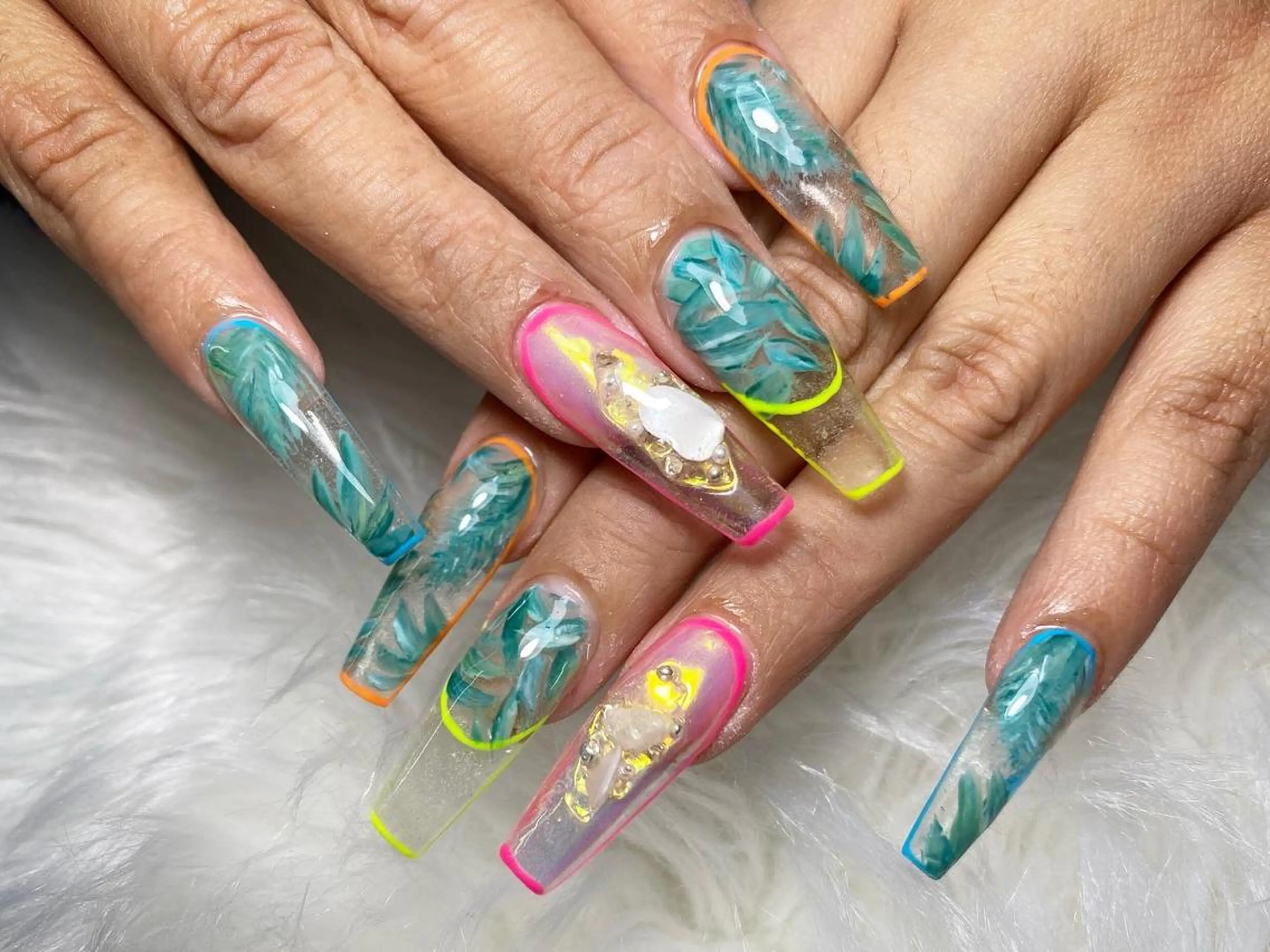 ロング ネイル ハンドネイル P. nailのネイルデザイン