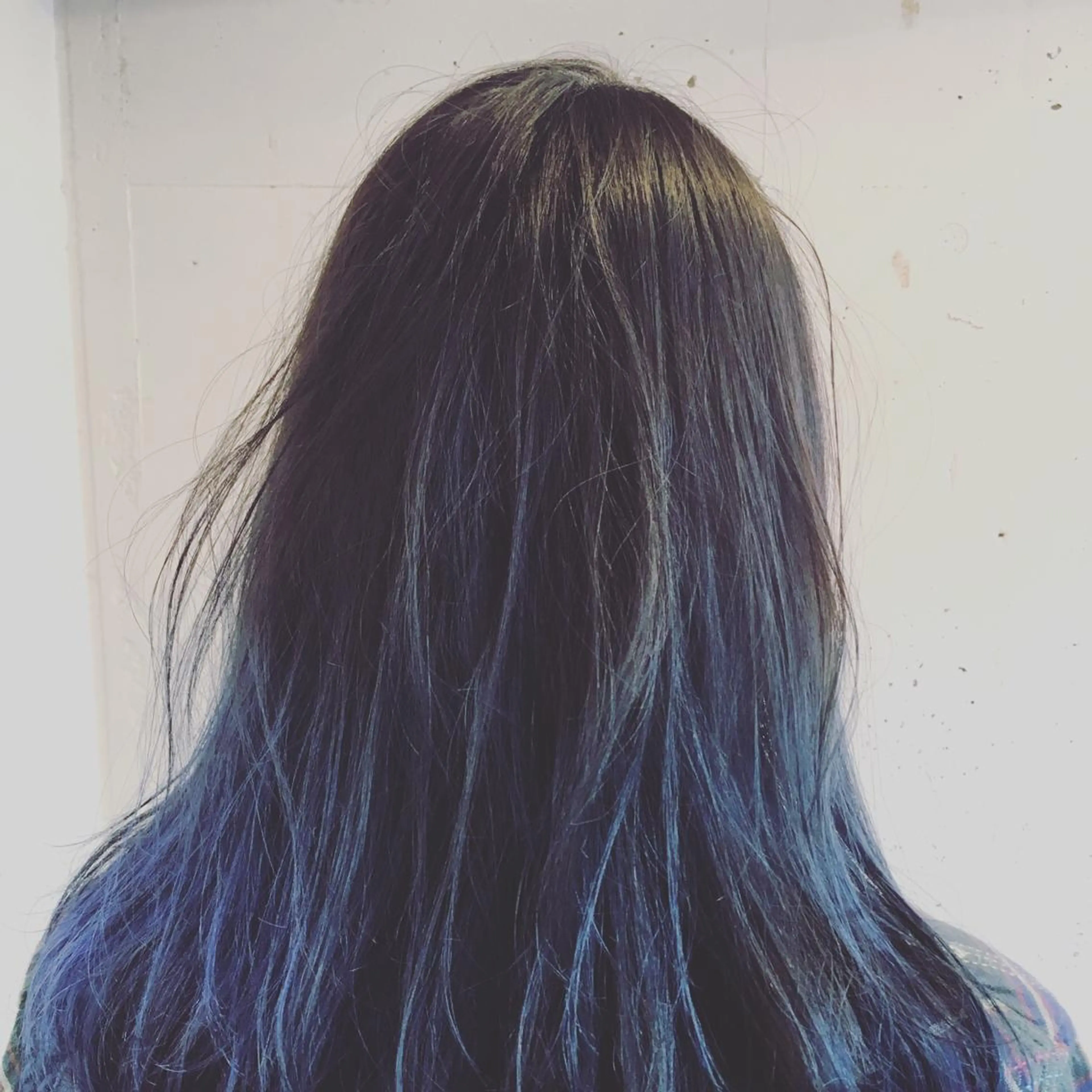 カラー アディクシーカラー ブルーカラー グラデーションカラー ゴーズゴー マドカのヘアスタイル