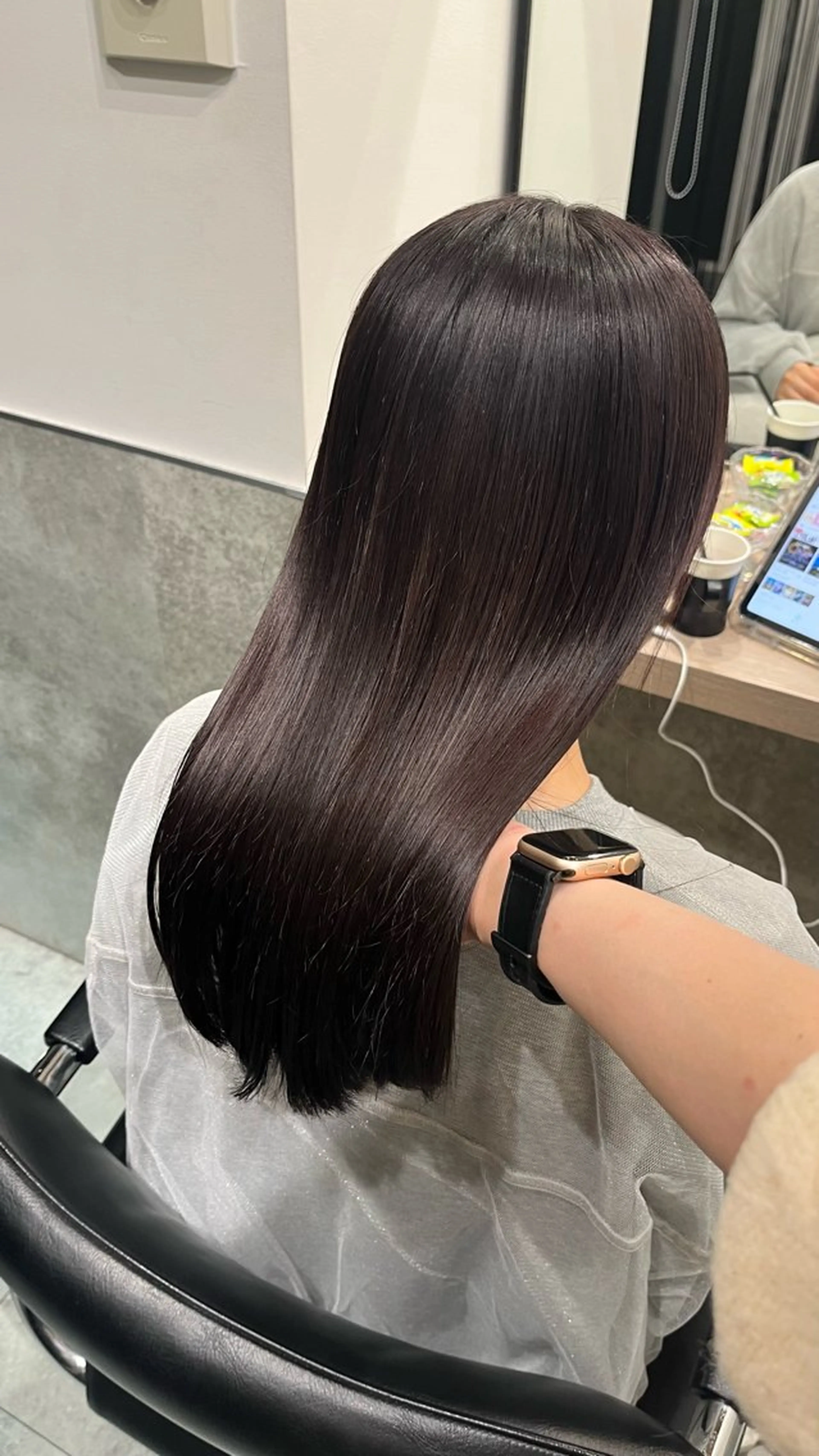 ロング カラー カット 縮毛矯正 トリートメント 大人girly🛋️ 🤍yukakoのヘアスタイル