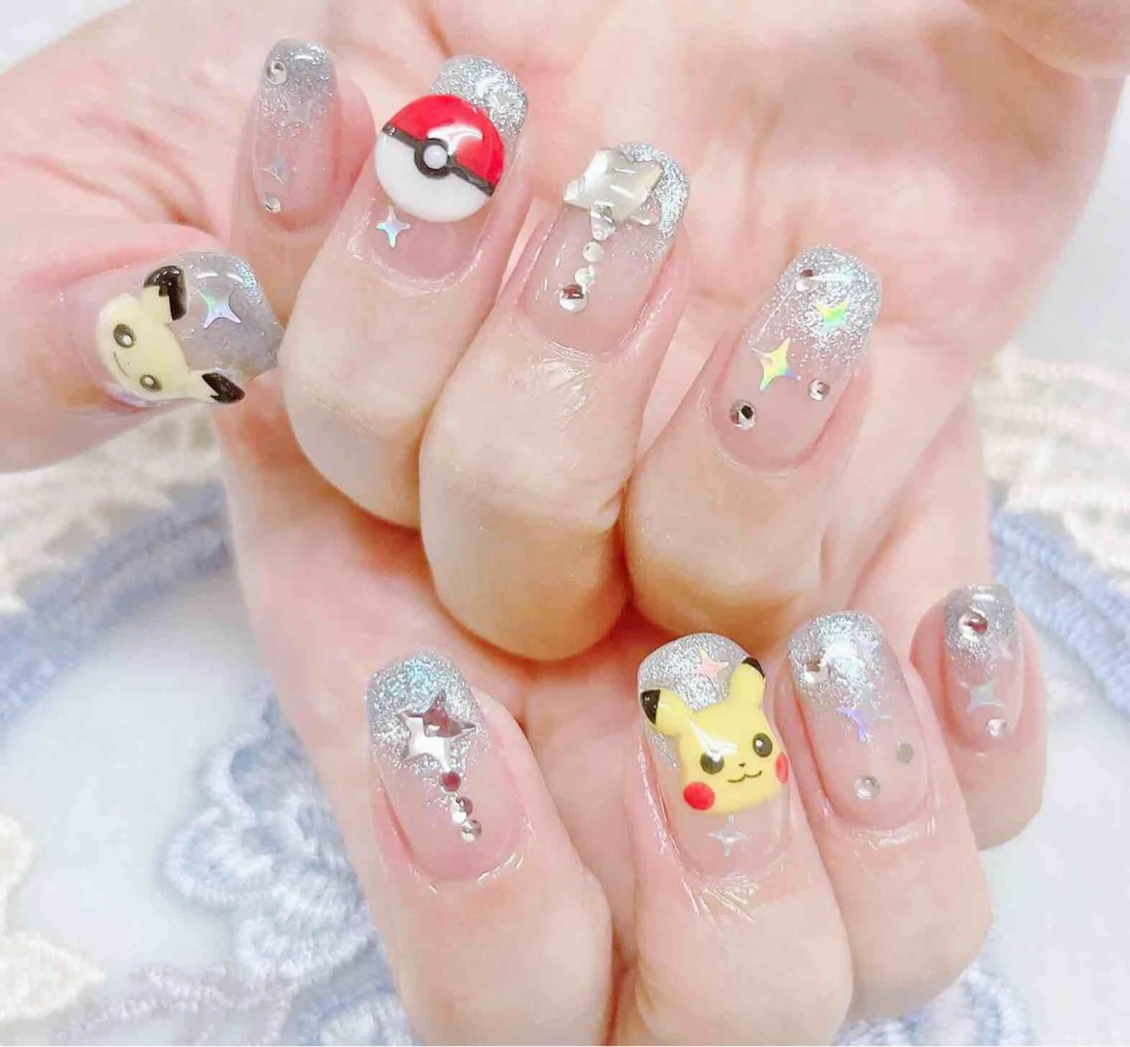 ネイル ハンドネイル MoonNail ユリ🌸のネイルデザイン