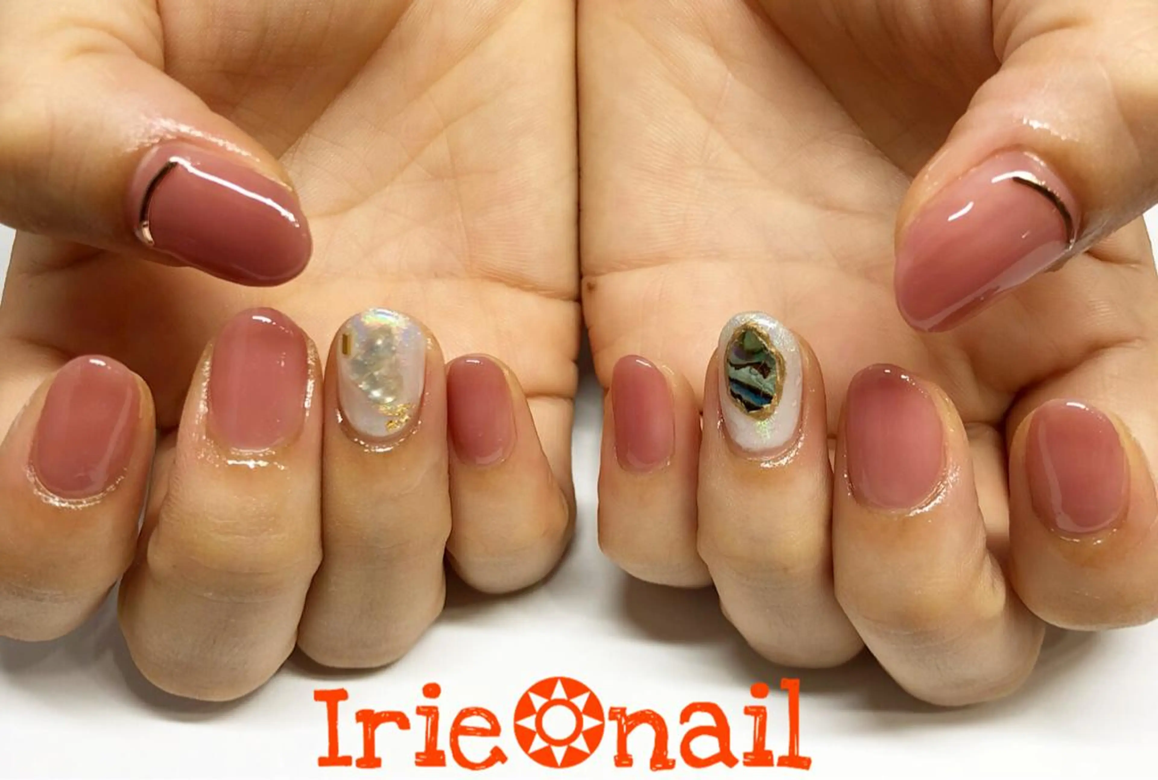 ネイル アートネイル ワンカラーネイル シンプルネイル 與儀 知佳のネイルデザイン