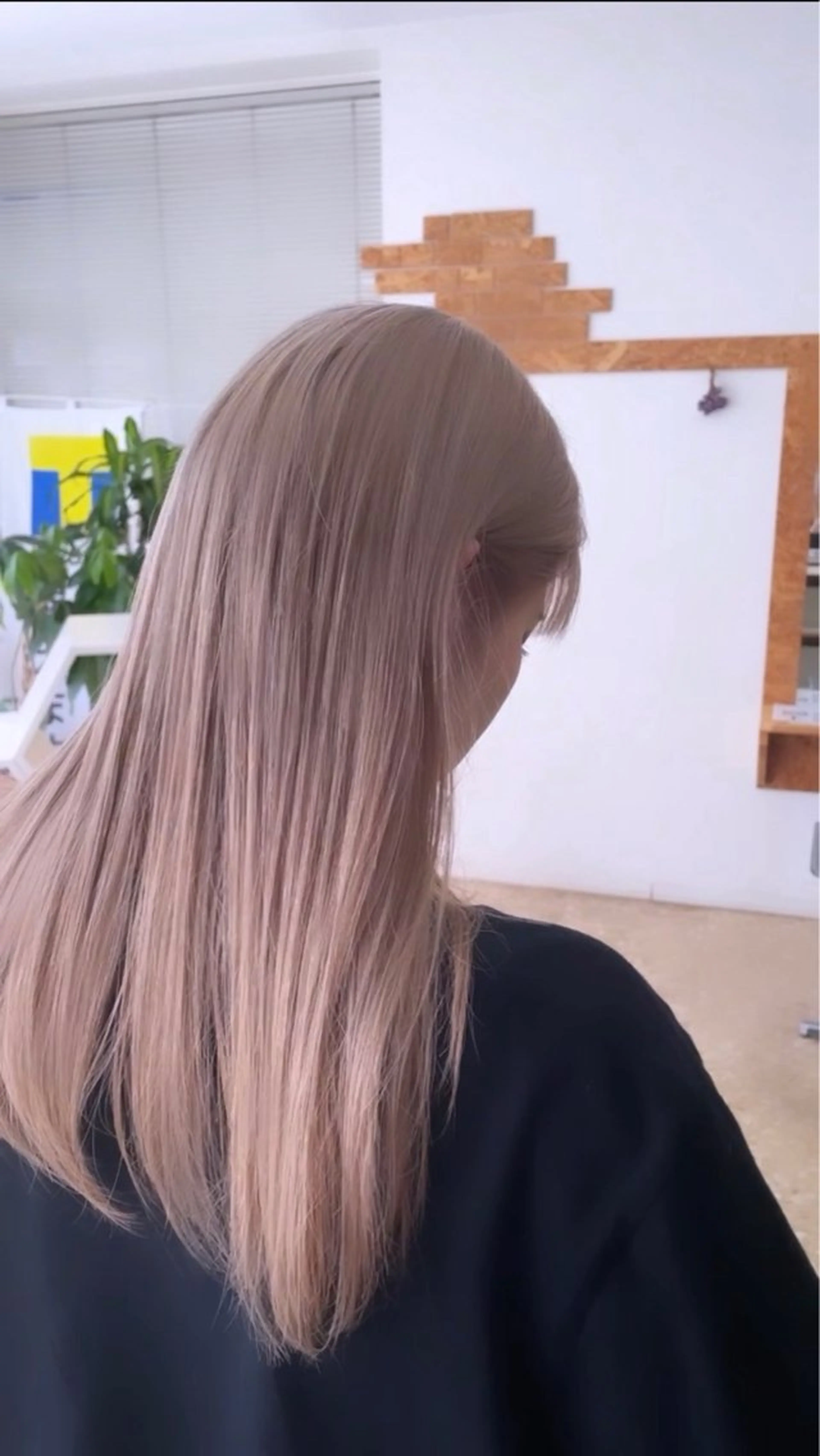 ロング カラー バレイヤージュ ブリーチ ケアブリーチ ダブルカラー ハイトーンカラー 山浦司颯‪/ カラー/レイヤーのヘアスタイル