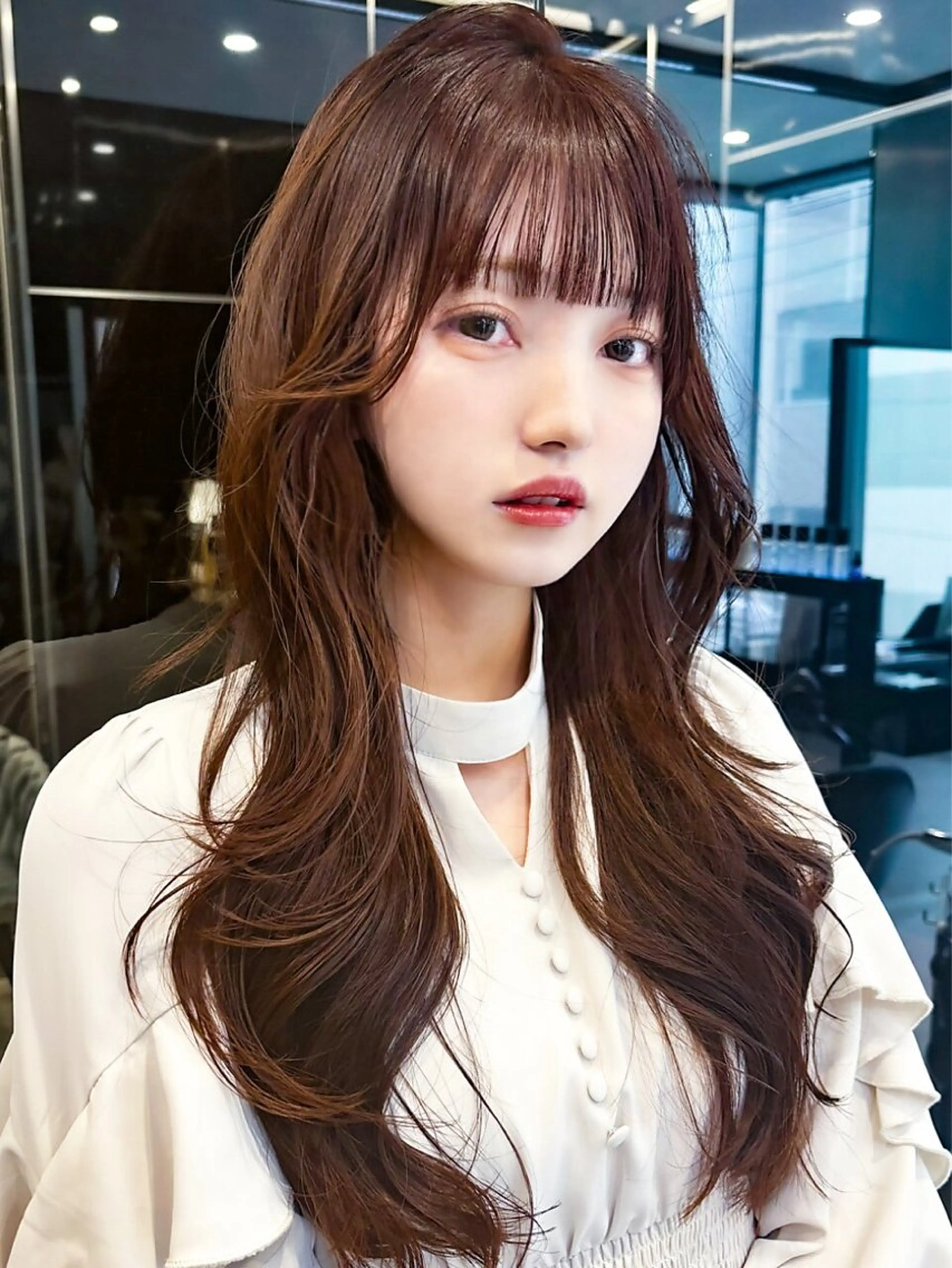 ロング トミタ/レイヤー/ 韓国ヘア/艶カラーのヘアスタイル