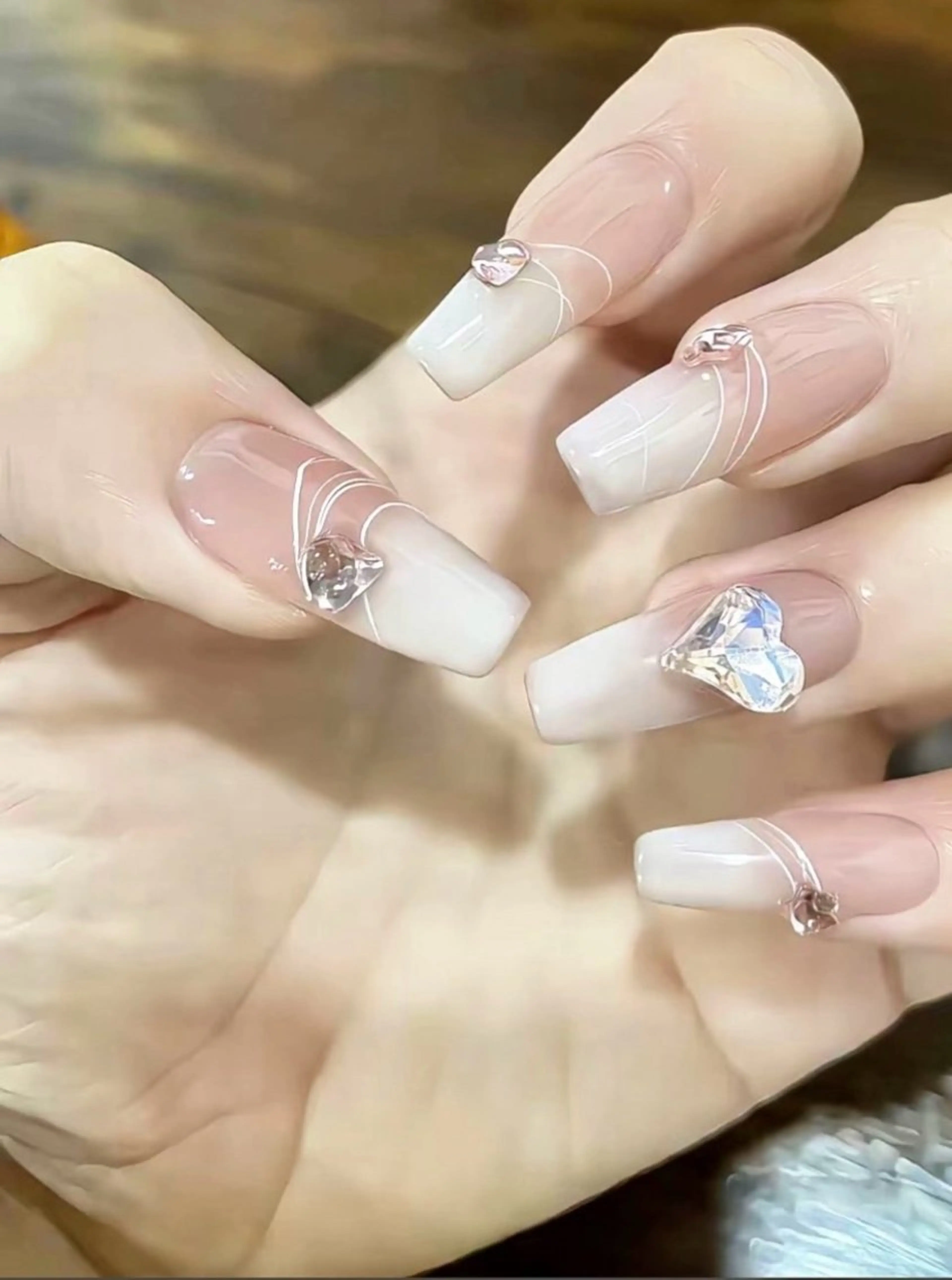 ネイル ハンドネイル She’s Lunaのネイルデザイン