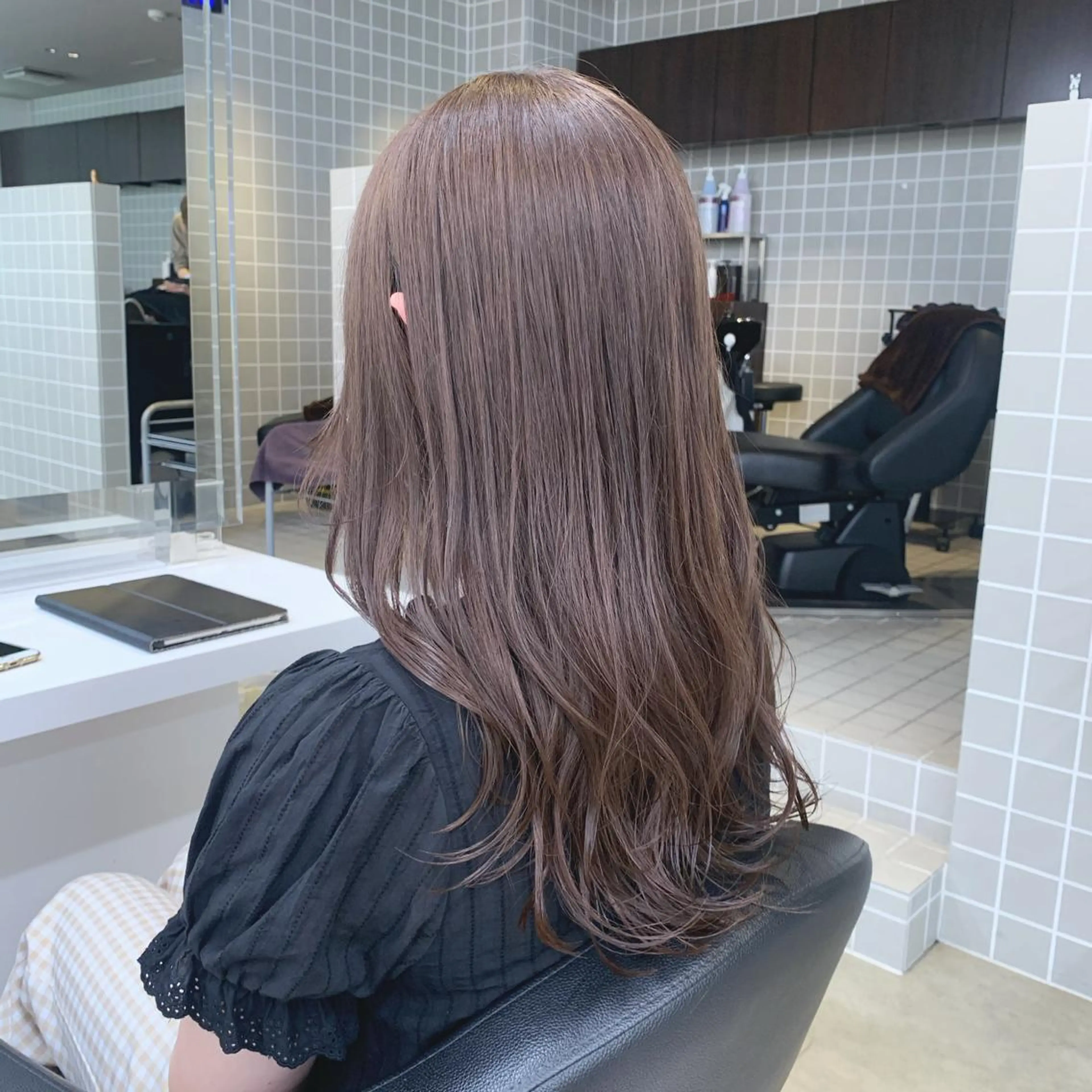 ミディアム カラー ヘアアレンジ ベージュカラー ブリーチ モカベージュ ブリーチなしカラー 美髪矯正/透明感カラ ー🫧YUUKI🫧のヘアスタイル