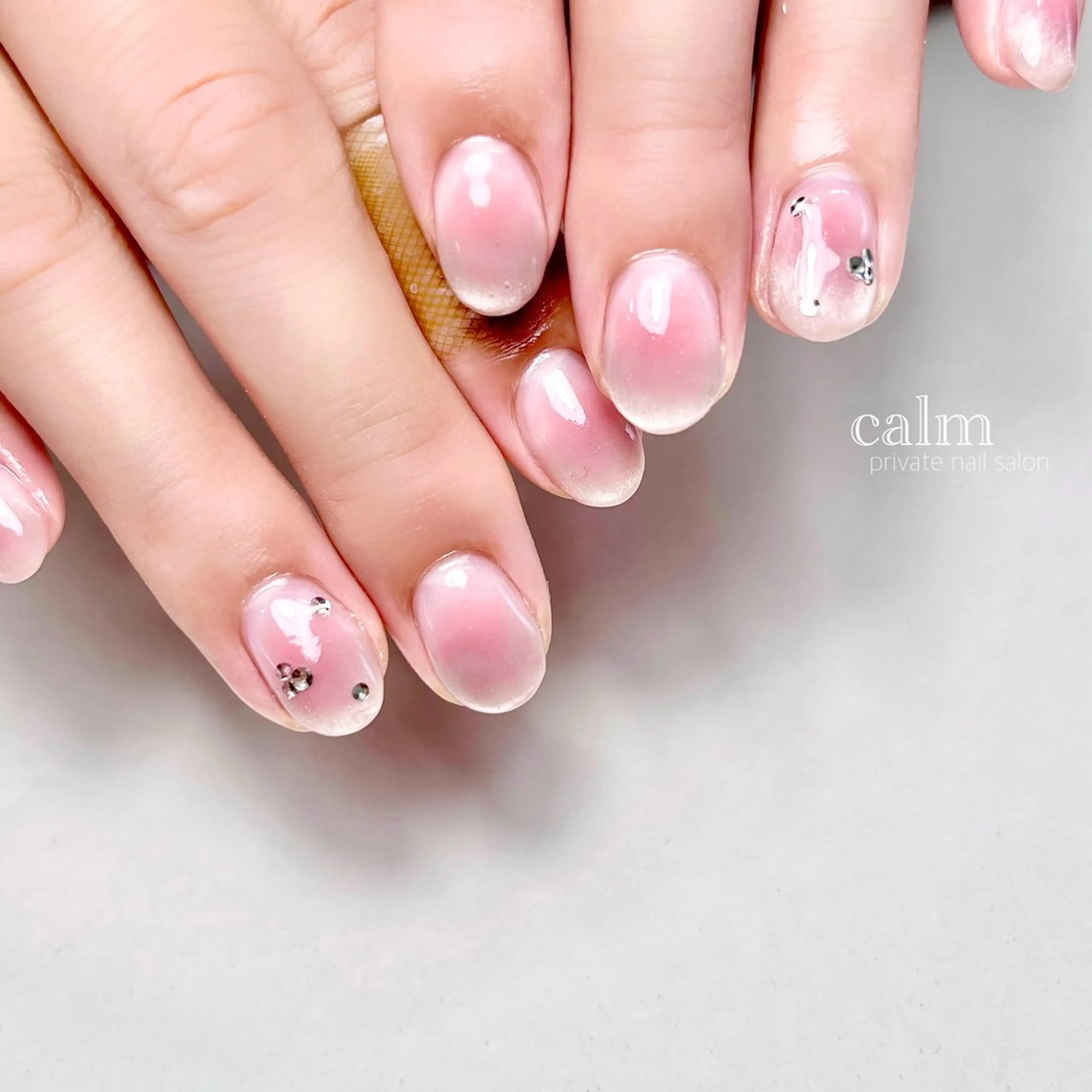 ネイル ハンドネイル calm 〔ｶｰﾑ〕のネイルデザイン