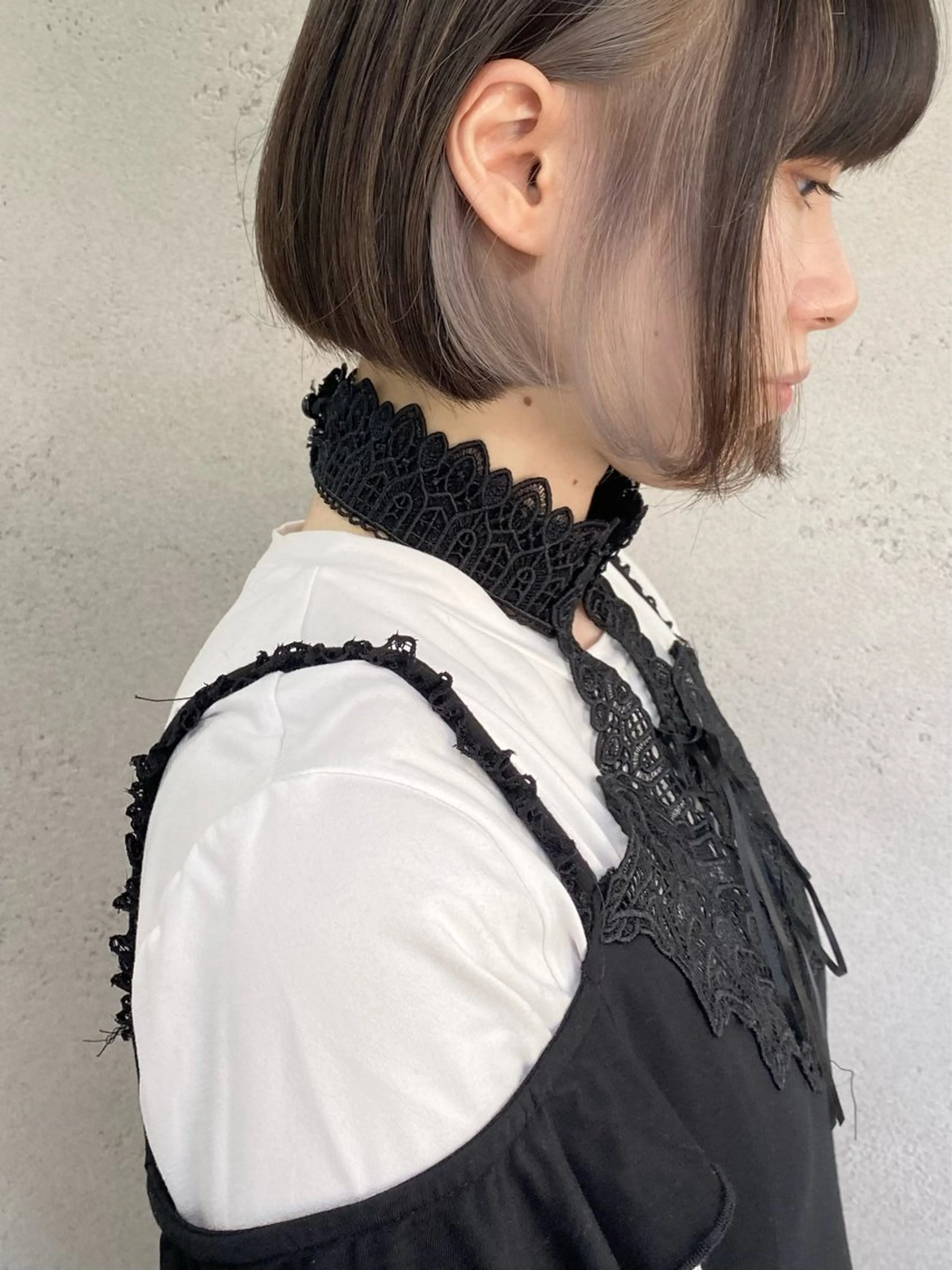 ミディアム カラー バレイヤージュ ミストバング ベージュカラー ブリーチ ケアブリーチ カット ヘアカラー トリートメント 脱！黒髪 ダブルカラー【上野】のヘアスタイル