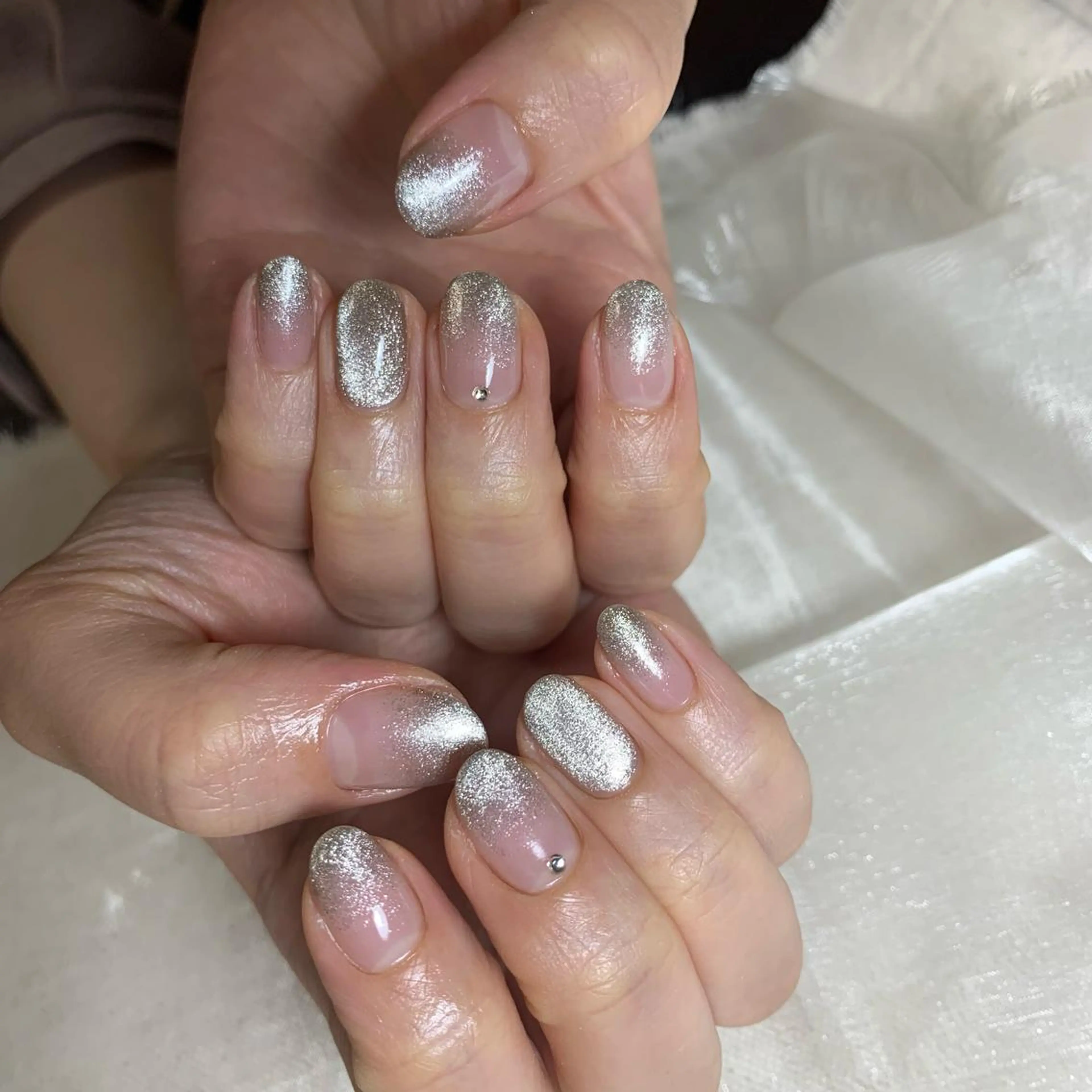 ネイル repos~ルポ~所属・里見 麗のネイルデザイン