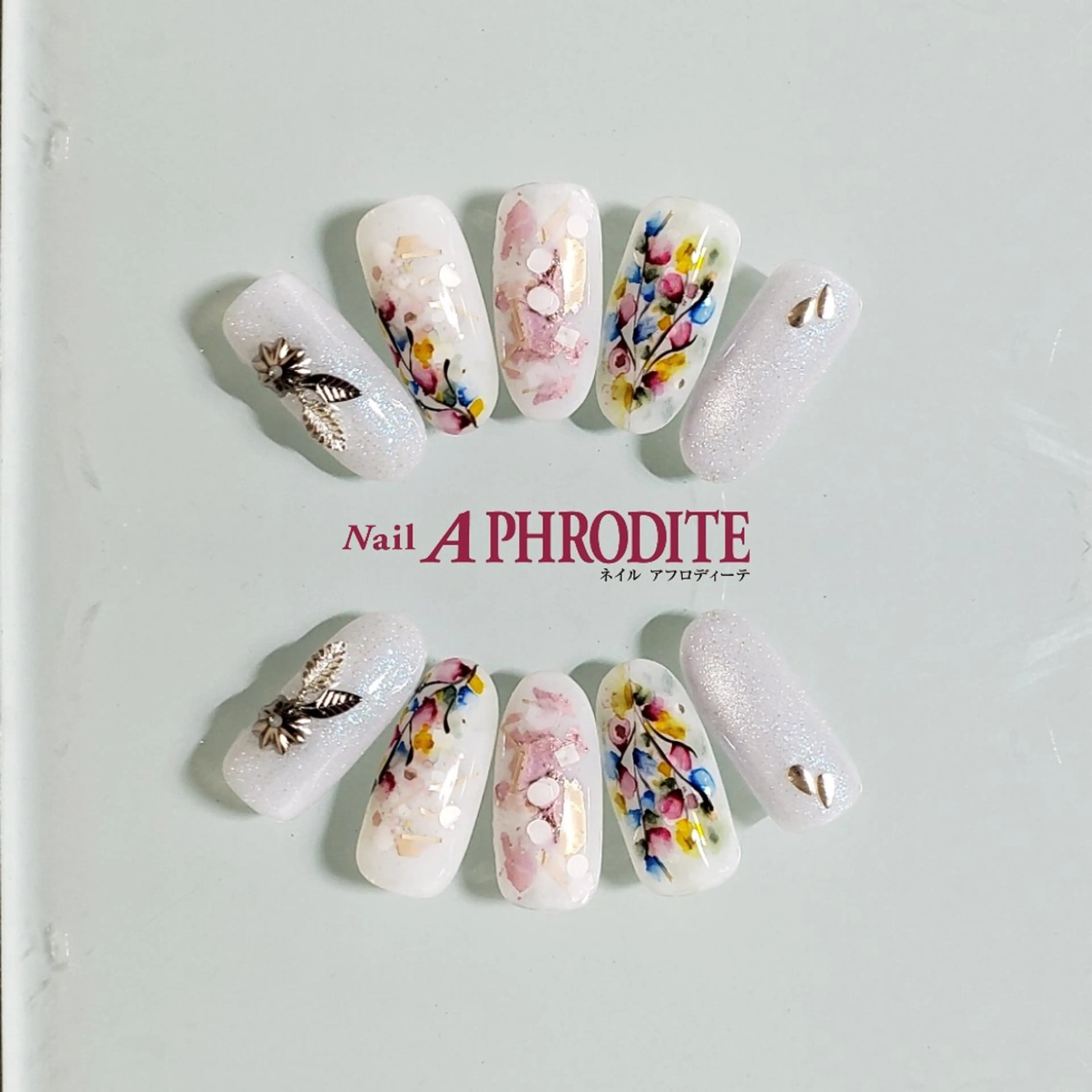 ネイル ジェルネイル ニュアンスネイル スカルプネイル ソフトジェル ネイルチップ Nail  Aphroditeのネイルデザイン