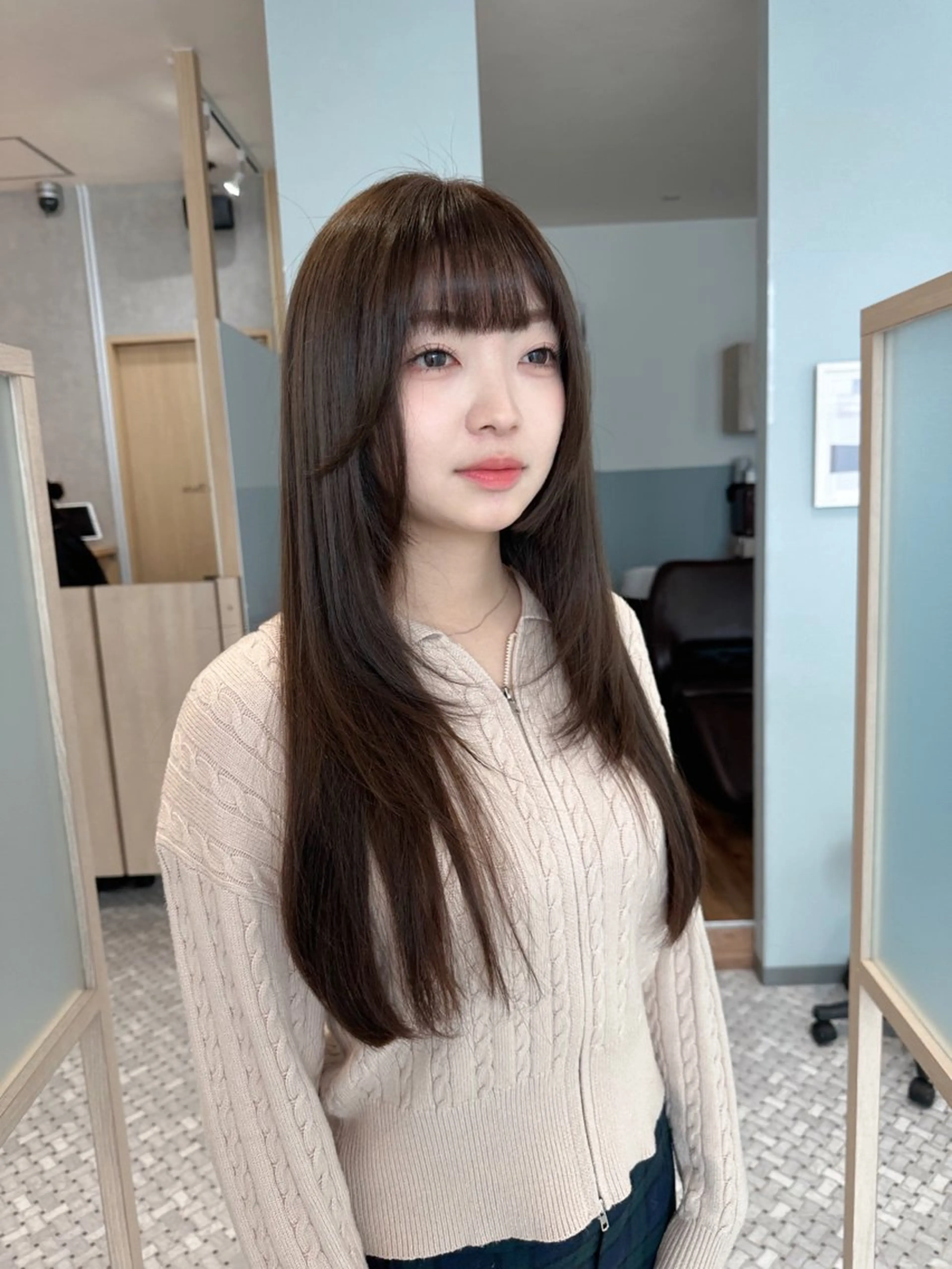 ロング カラー ヘアアレンジ ベージュカラー ブリーチ ダブルカラー ブリーチなしカラー オリーブベージュ カット ヘアカラー REONA🪽✨薬院 レイヤーカット🫧のヘアスタイル
