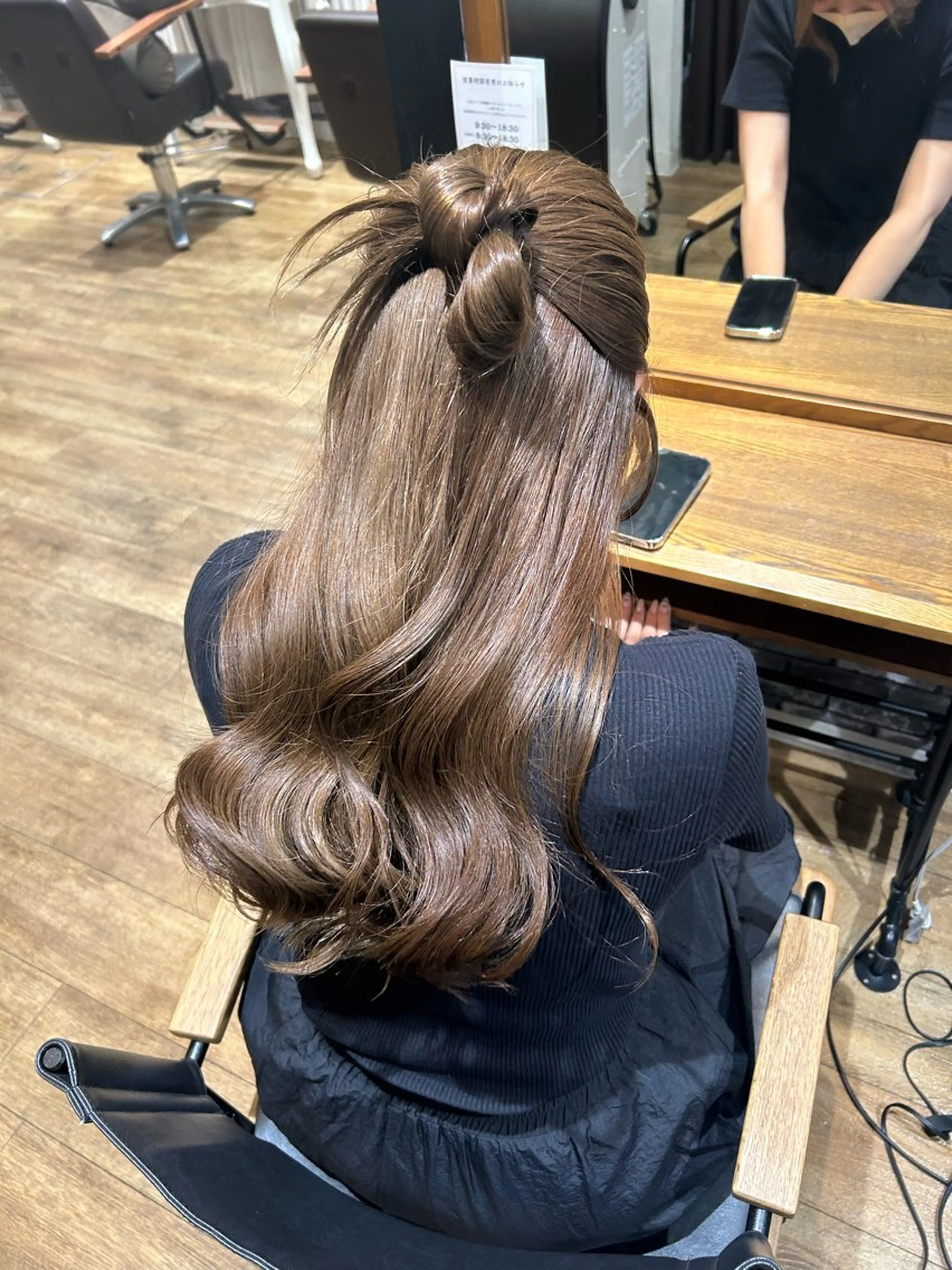 カラー ヘアアレンジ ベージュカラー ブリーチ フォギーベージュ ブリーチなしカラー mai /attraのヘアスタイル