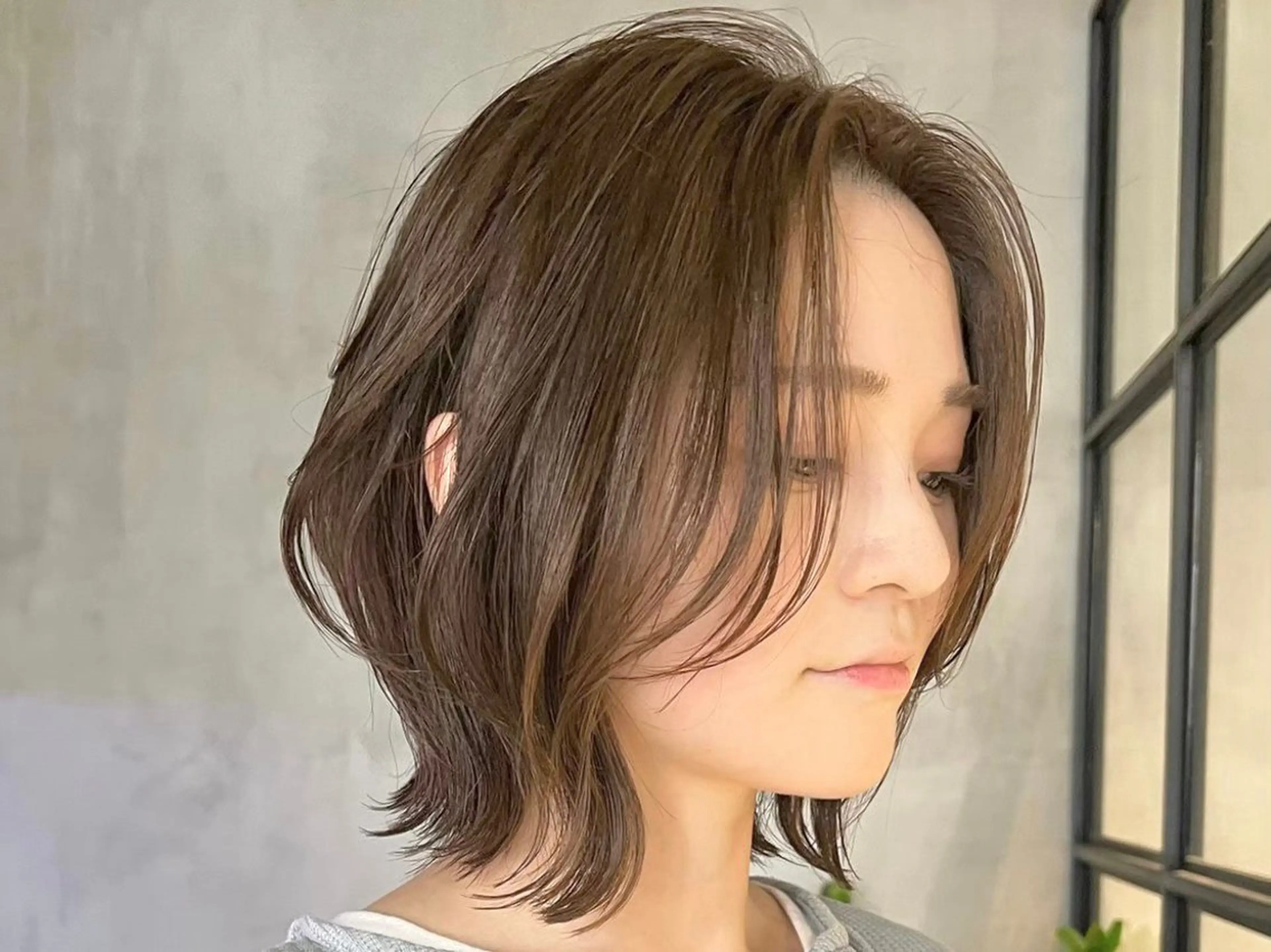 カラー 塔尾 真那のヘアスタイル
