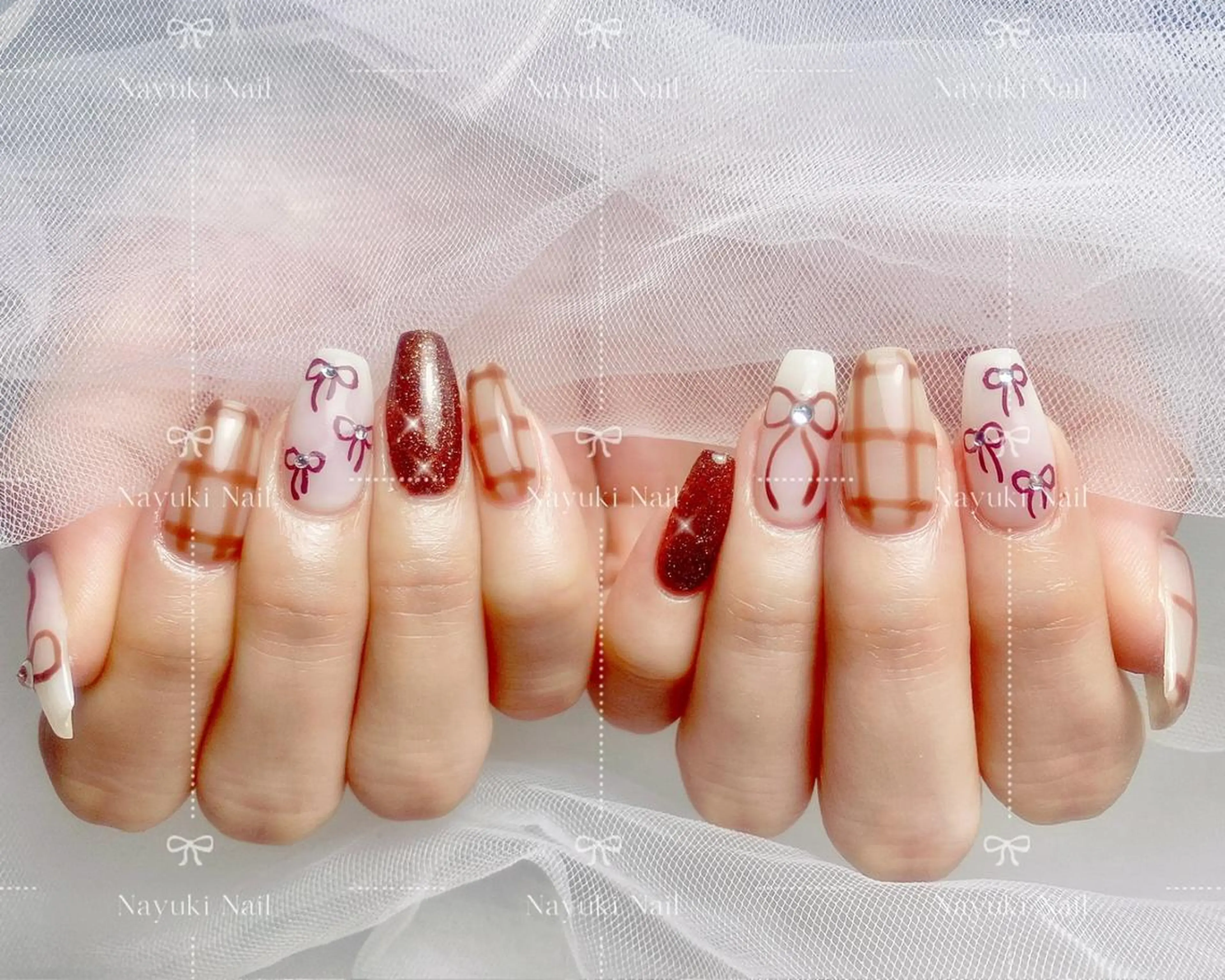 ネイル 🦋 Queenieのネイルデザイン