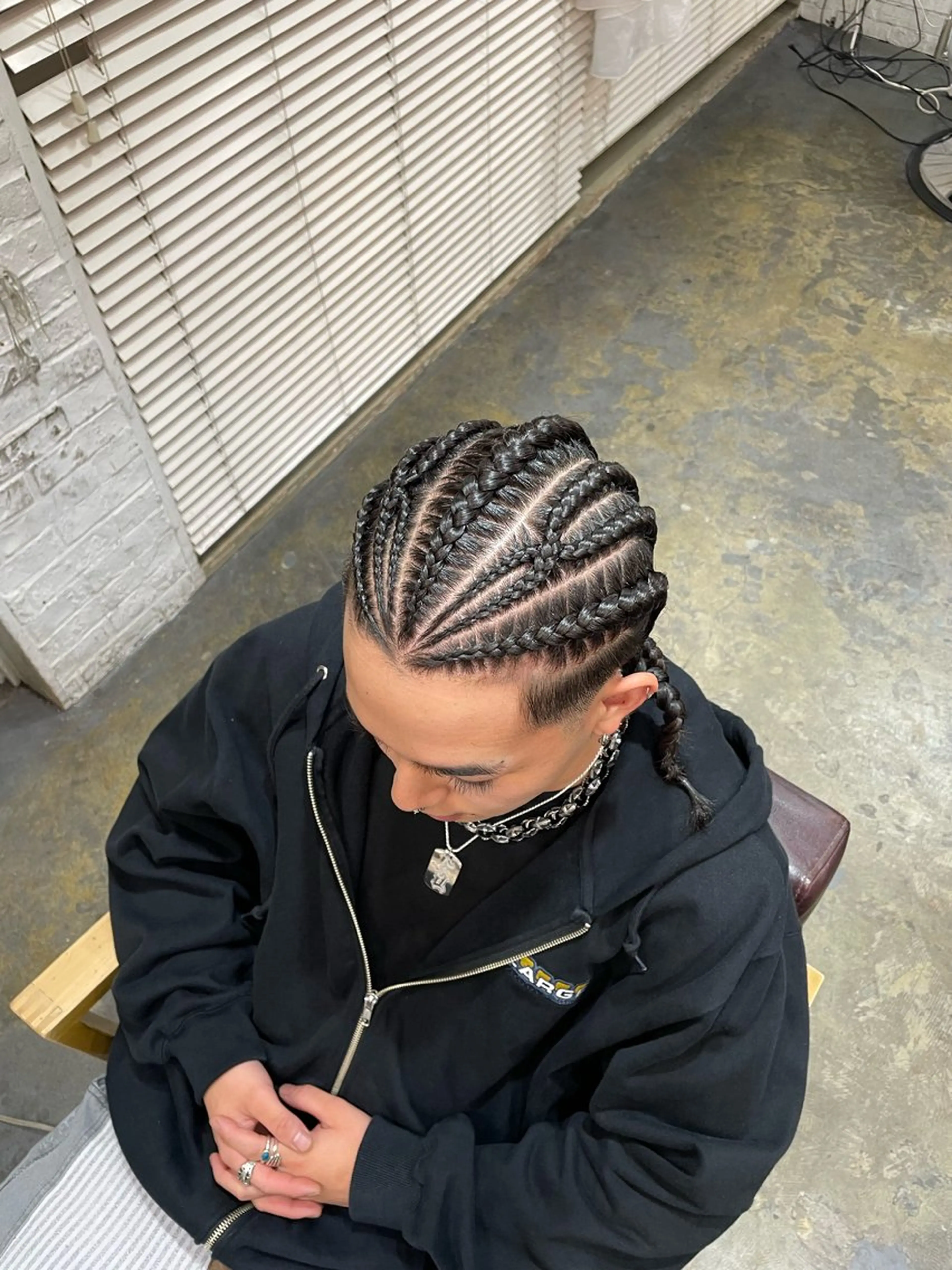 メンズ コーンロウ／ブレイズ SYUのヘアスタイル