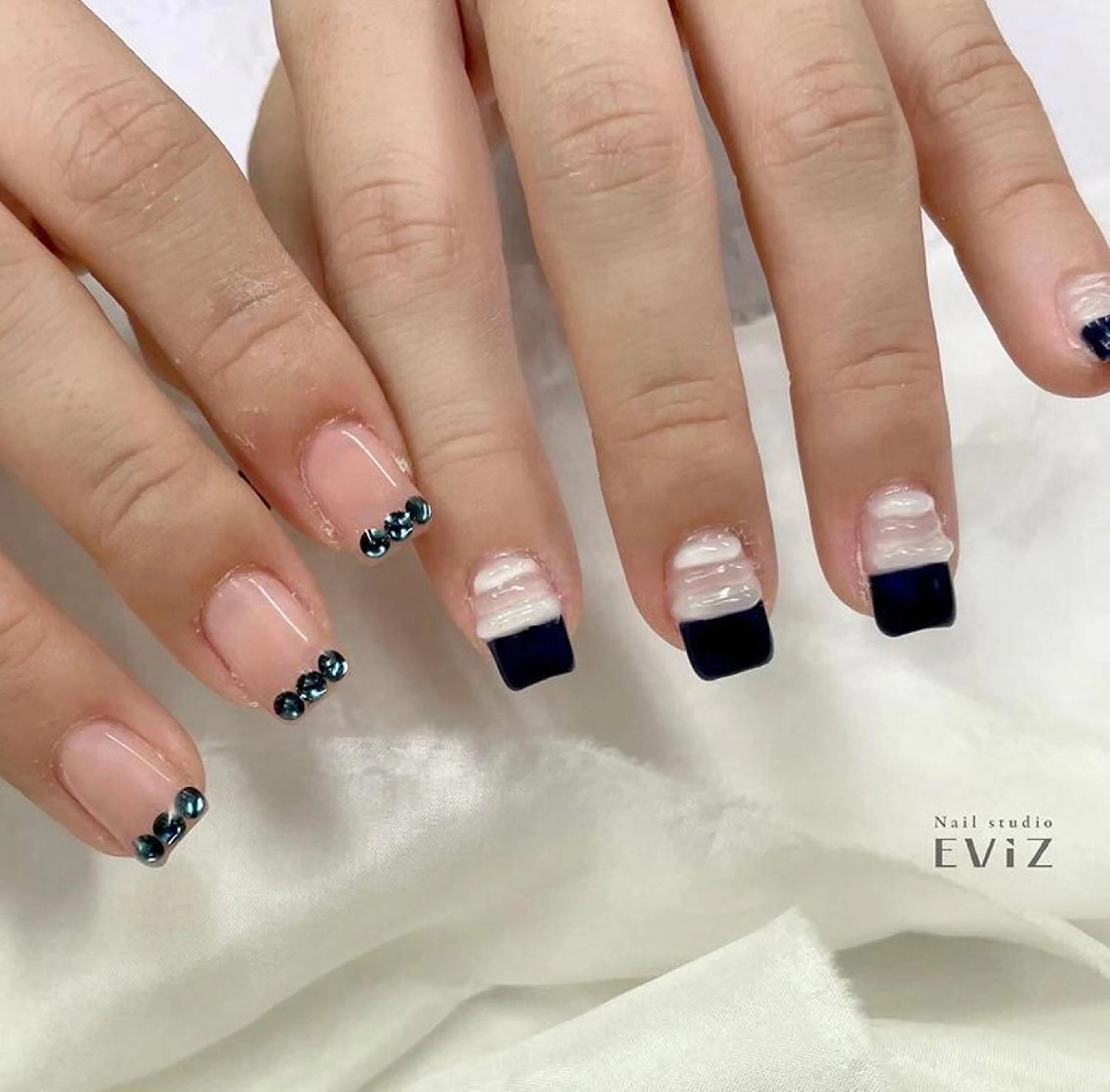 ネイル nailstudio eviz新宿店のネイルデザイン