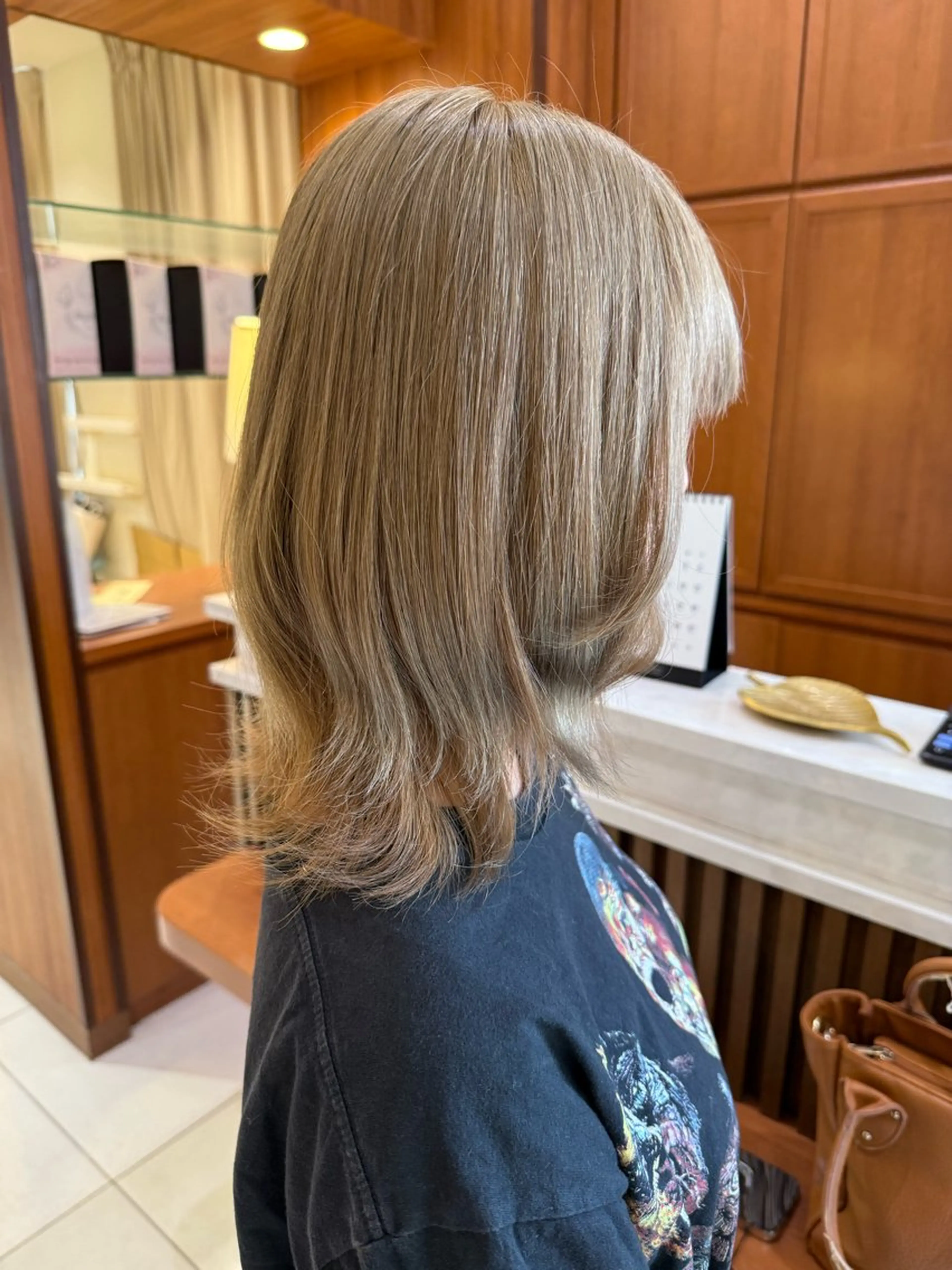 ミディアム カラー ブリーチ shiho/名駅💎 ケアカラー/ブリーチのヘアスタイル