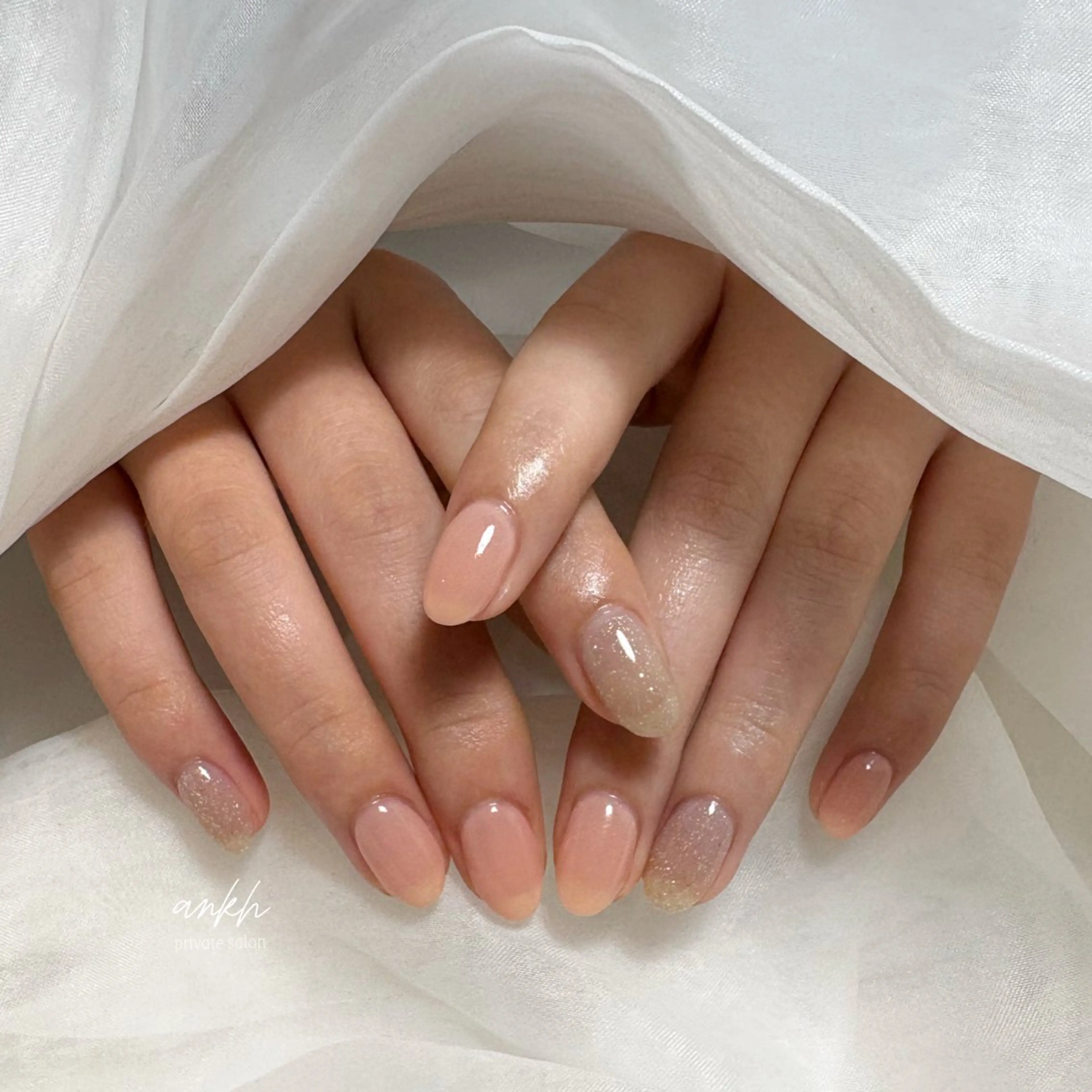 ネイル ラメ(グリッター) オフィスネイル ピンク ピンクベージュ ankh. Minaのネイルデザイン