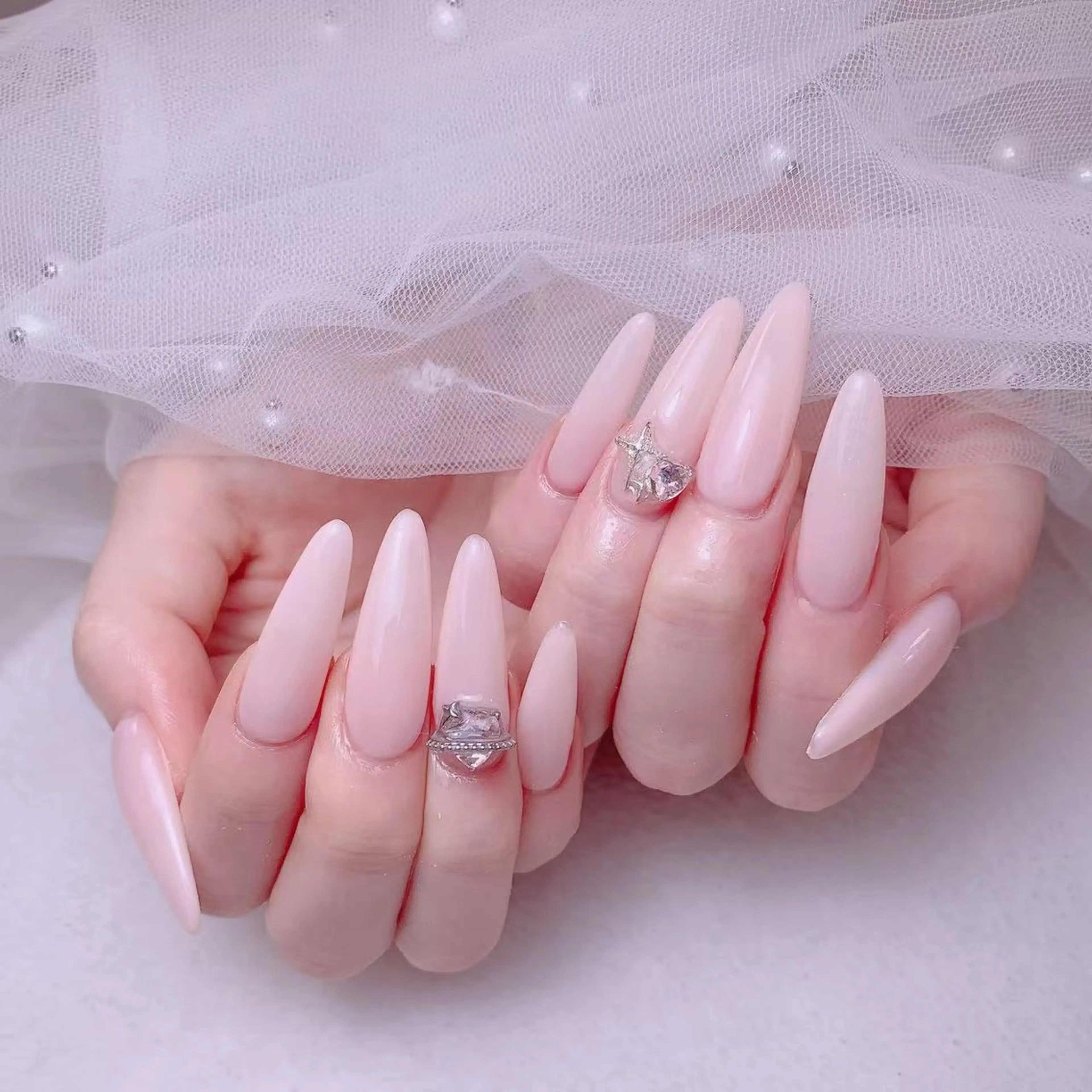 ネイル 長さ出し ネイルチップ Amina nail salonのネイルデザイン
