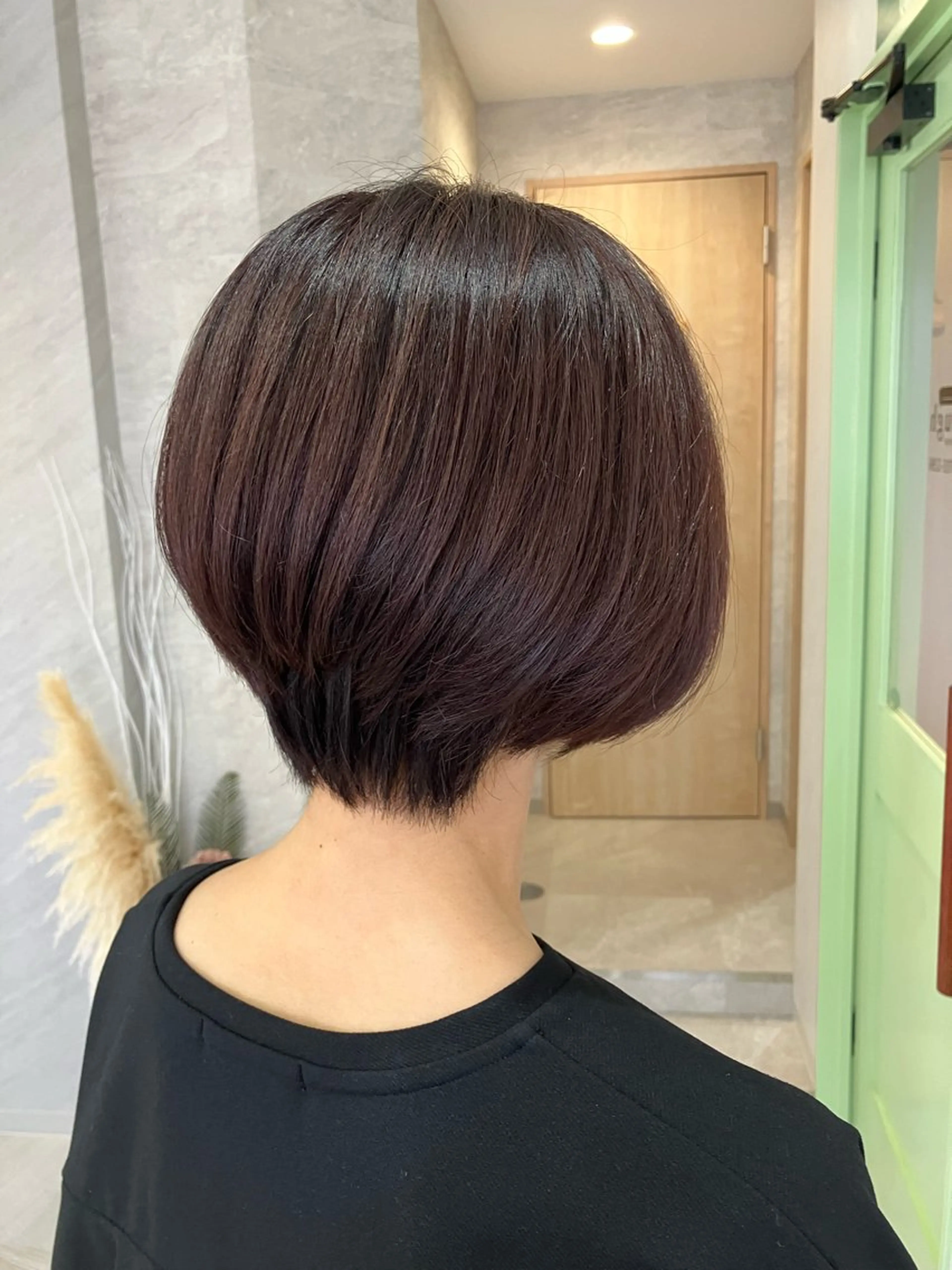 ショート 須賀 知穂のヘアスタイル