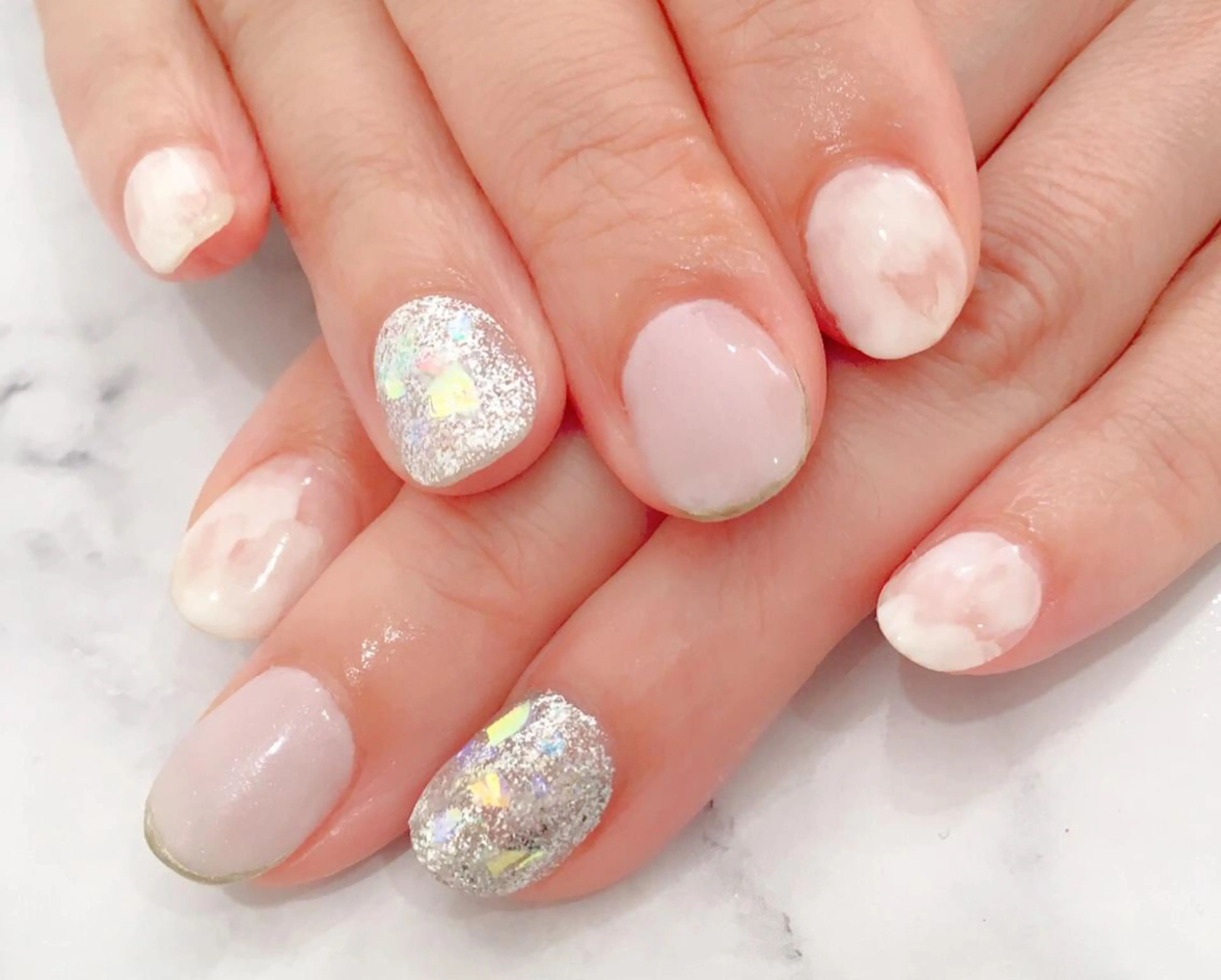 ネイル ジェルネイル キラキラネイル ニュアンスネイル ピンク ピンクベージュ HIRATA RIEのネイルデザイン