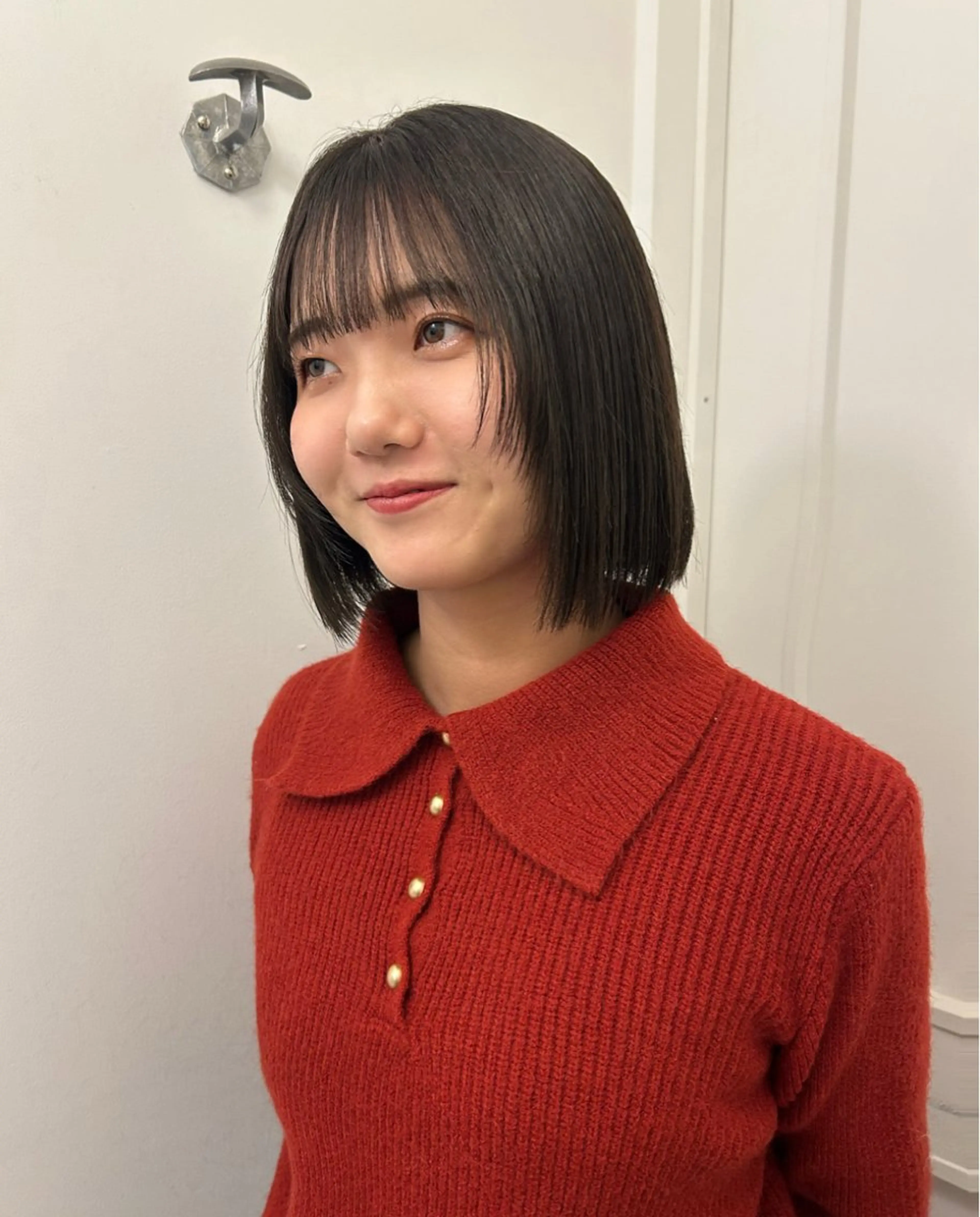 ミディアム カラー ベージュカラー オリーブベージュ yewscent / konaのヘアスタイル