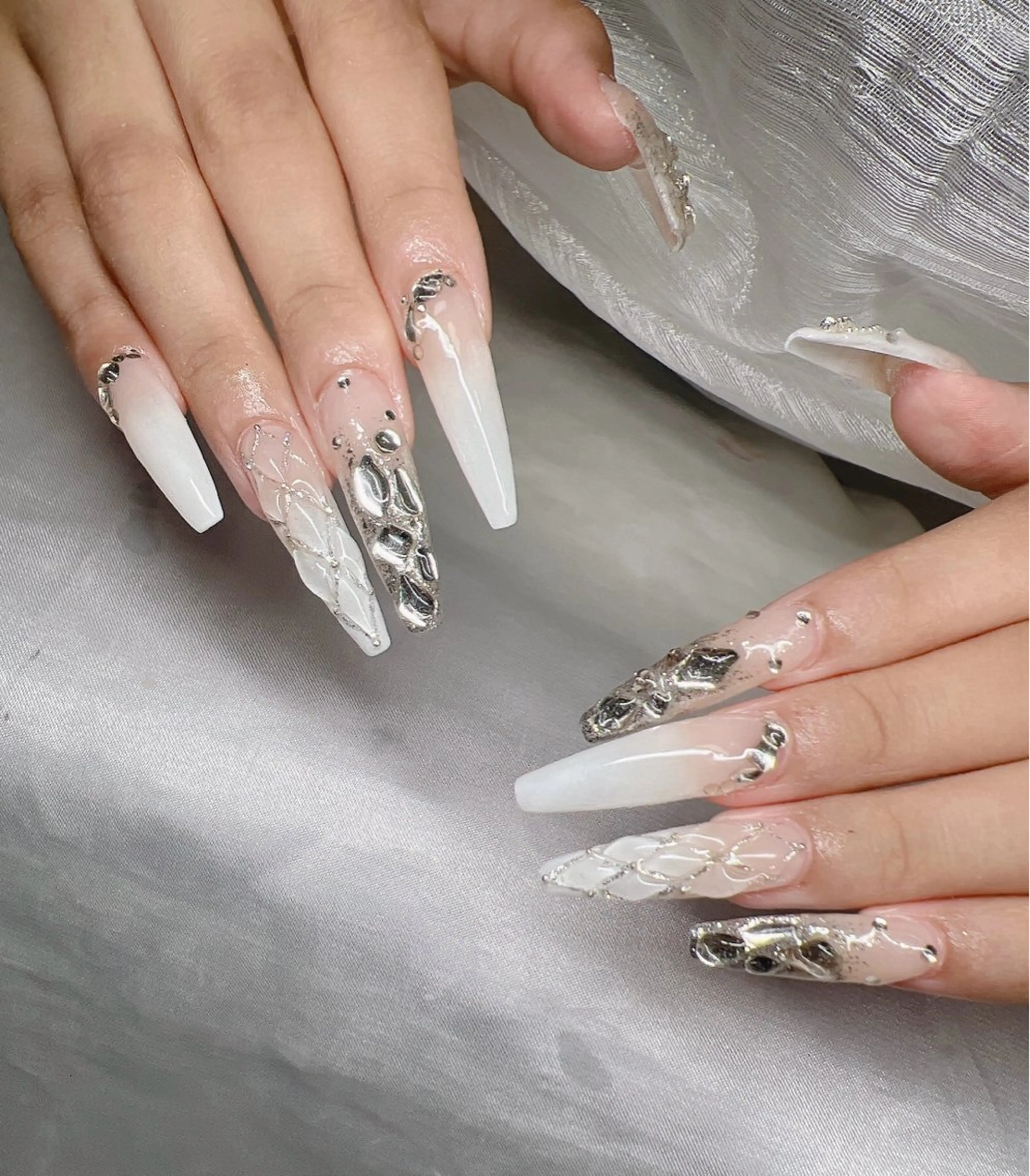 ネイル ハンドネイル Lee Nailsのネイルデザイン