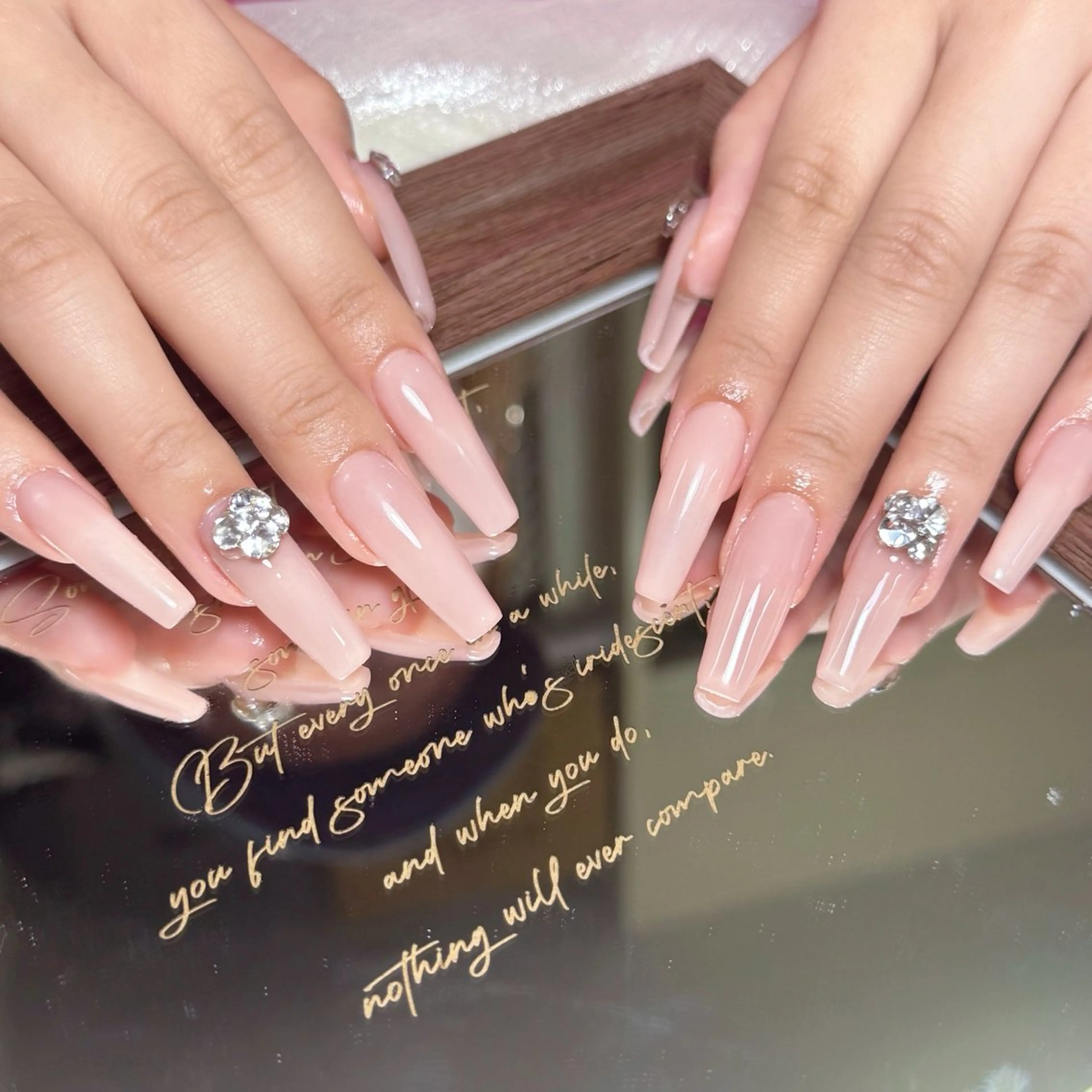 チップ長さ出しワンカラorラメグラの写真