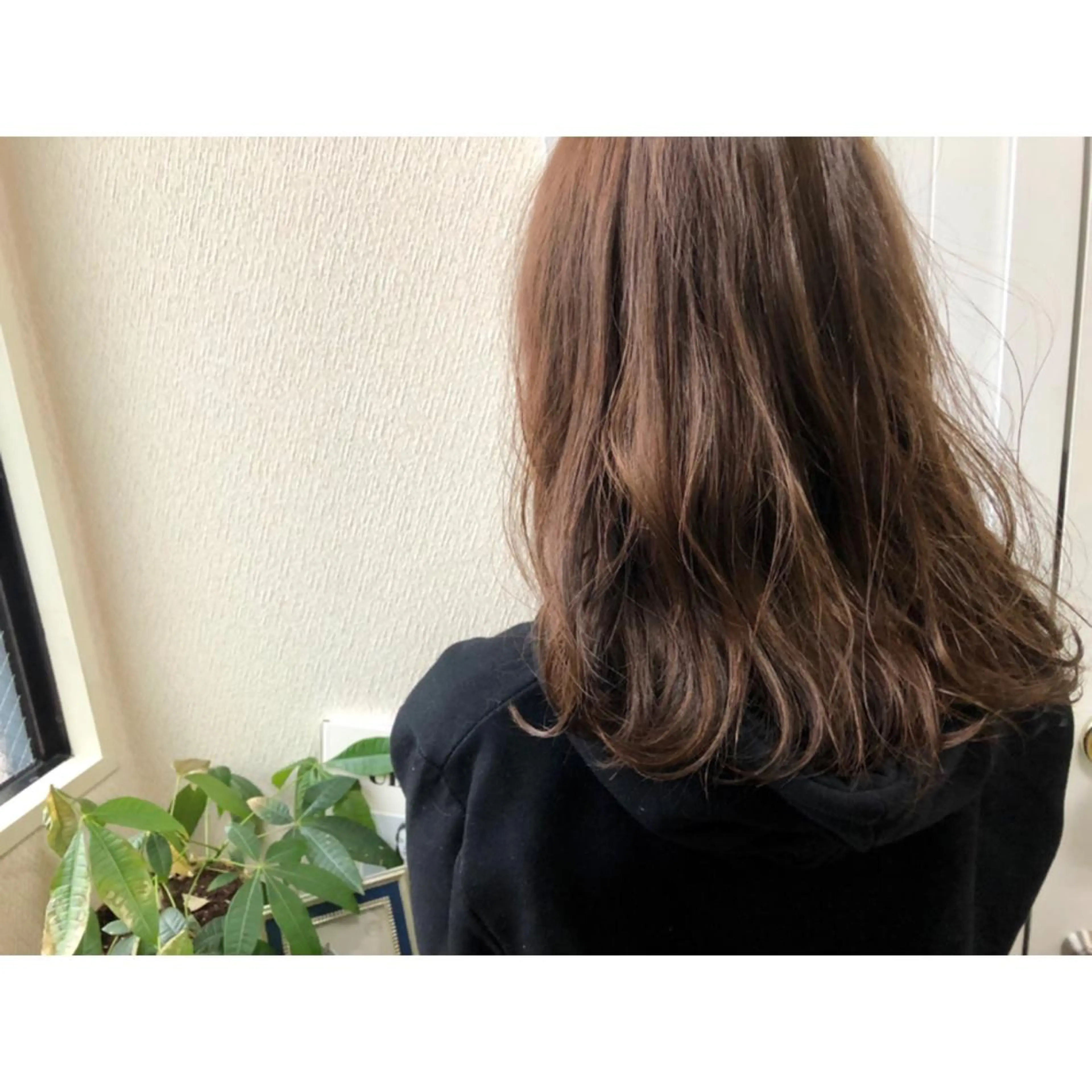 セミロング カラー アッシュ 透明感カラー イエローカラー 外国人風カラー 江上拓郎/ショート /酸性ストレートのヘアスタイル