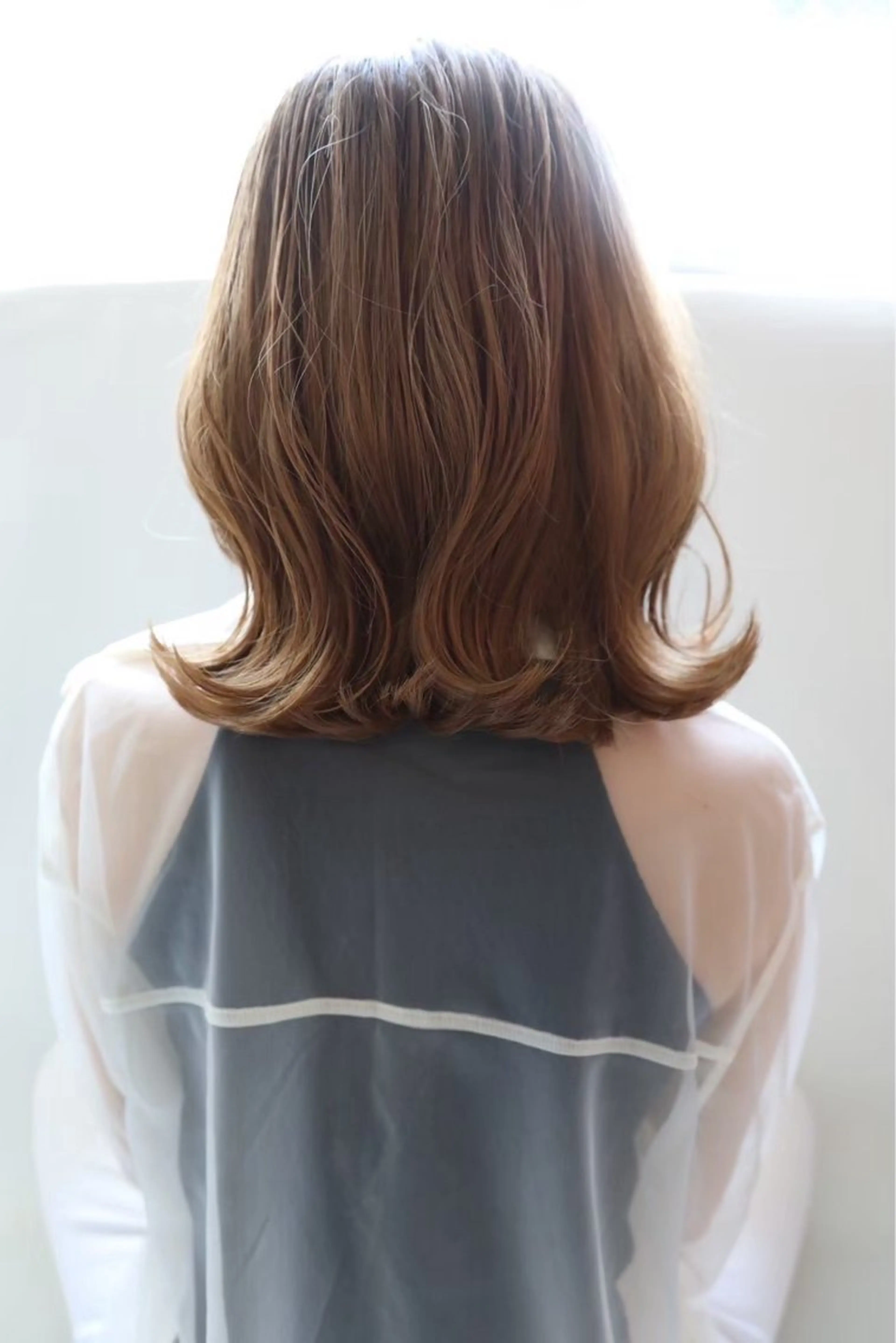 セミロング 🫧透明感カラー🫧 TOMOのヘアスタイル