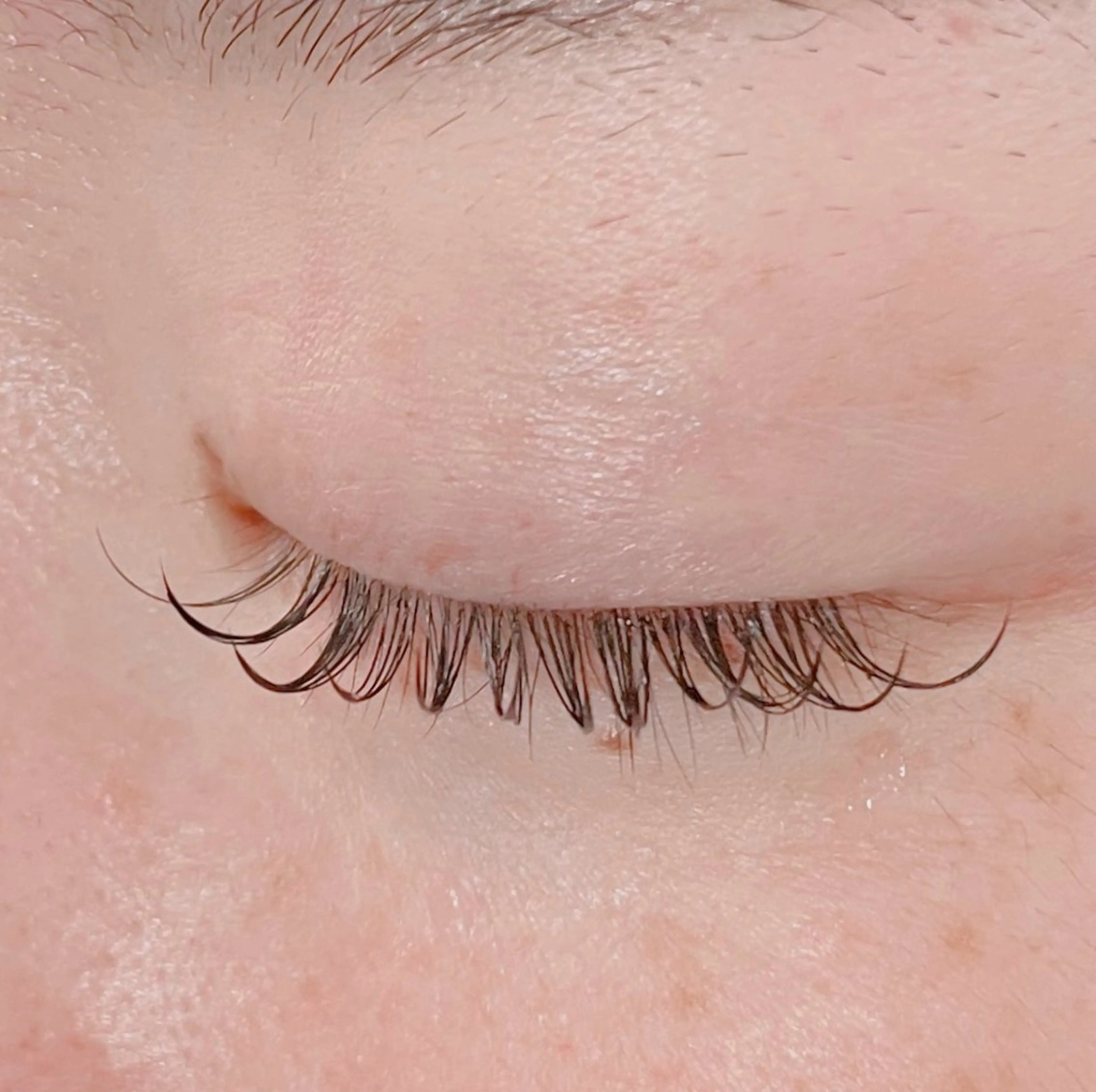 マツエク・マツパ フラットラッシュ マツエク サロンデアトリエ 愛沙花のマツエク・マツパデザイン