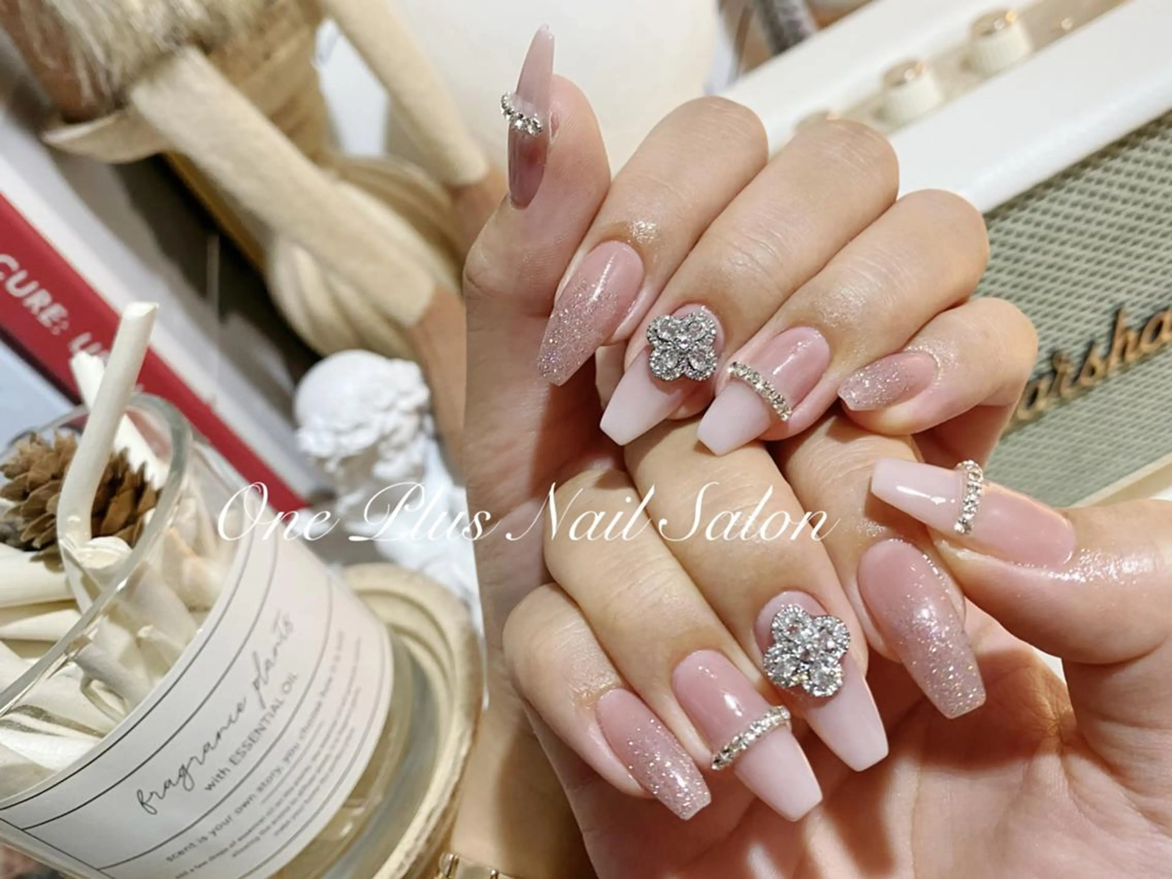 ネイル ハンドネイル One plus あやのネイルデザイン