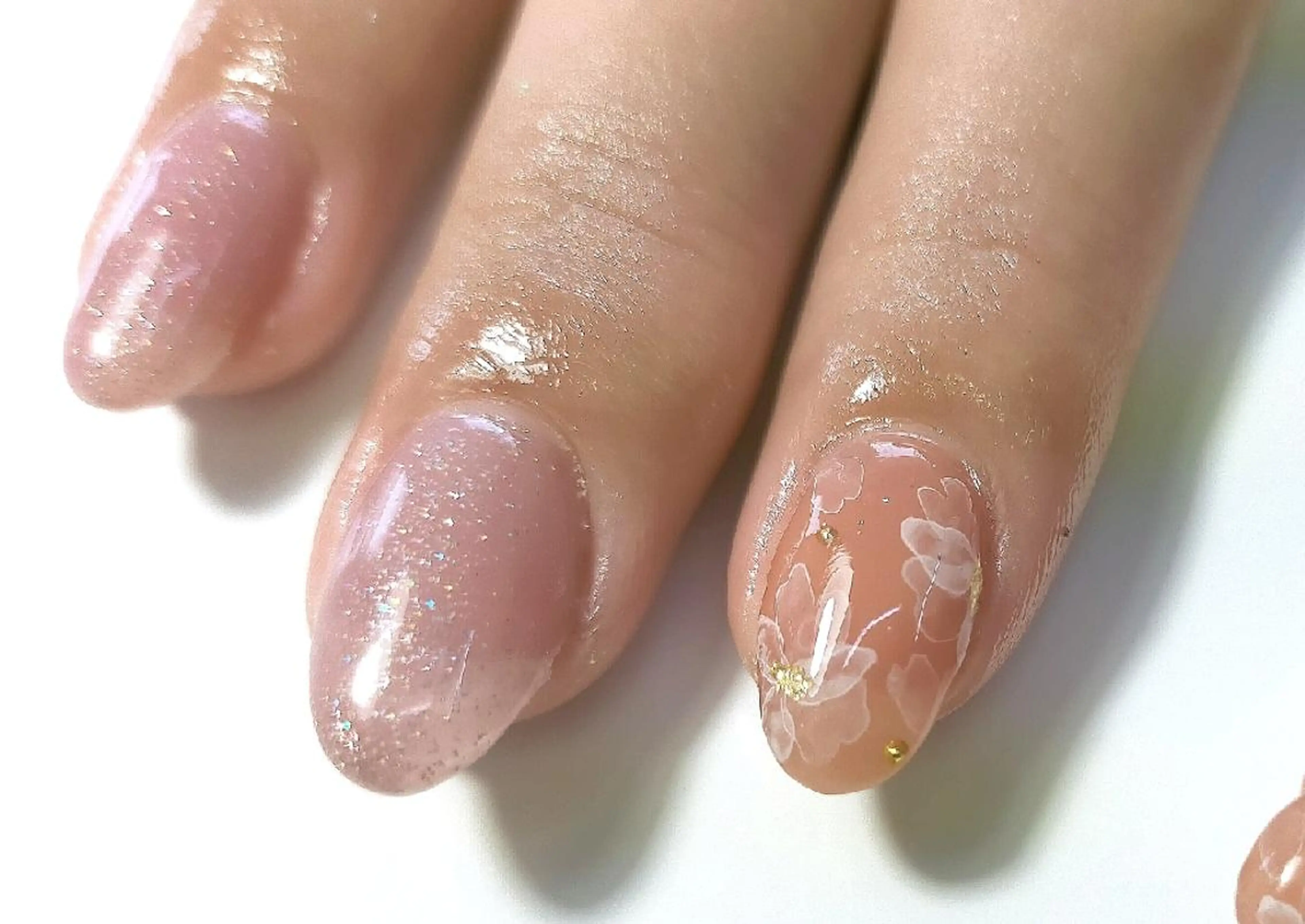 ネイル フラワーネイル Riche. ﾈｲﾙｻﾛﾝﾘｼｪのネイルデザイン