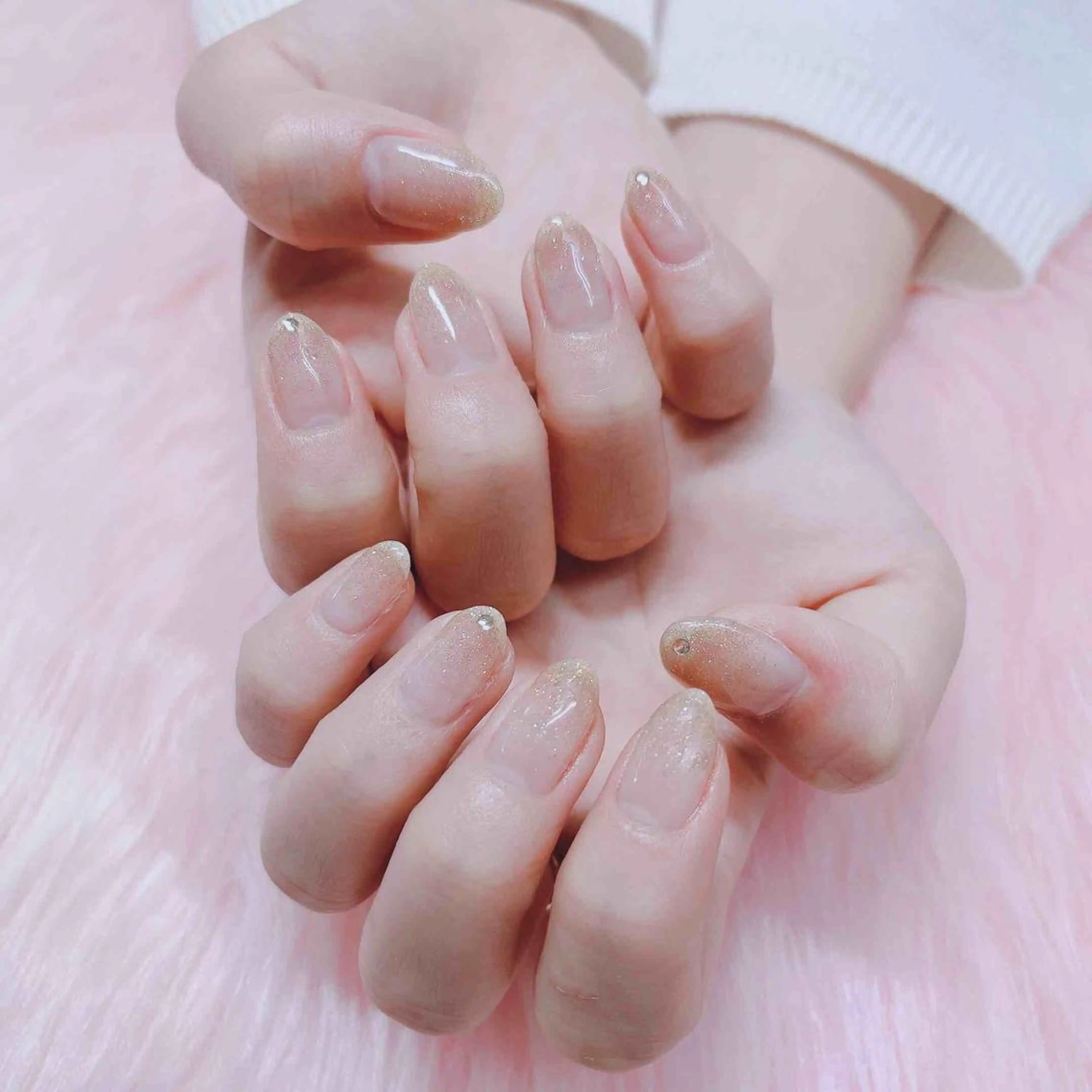 ネイル ハンドネイル MoonNail ユリ🌸のネイルデザイン