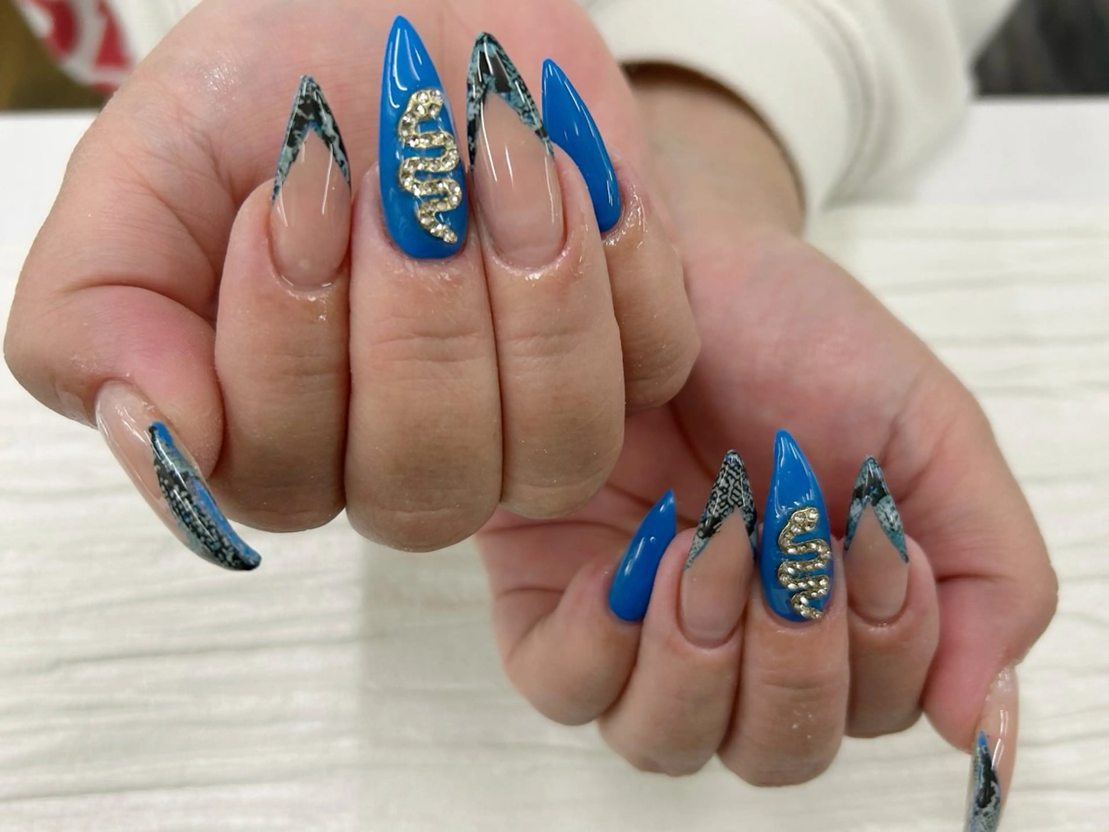 【SNSの持ち込みデザイン♡】長さ出し10本+シンプルコース🫧の写真