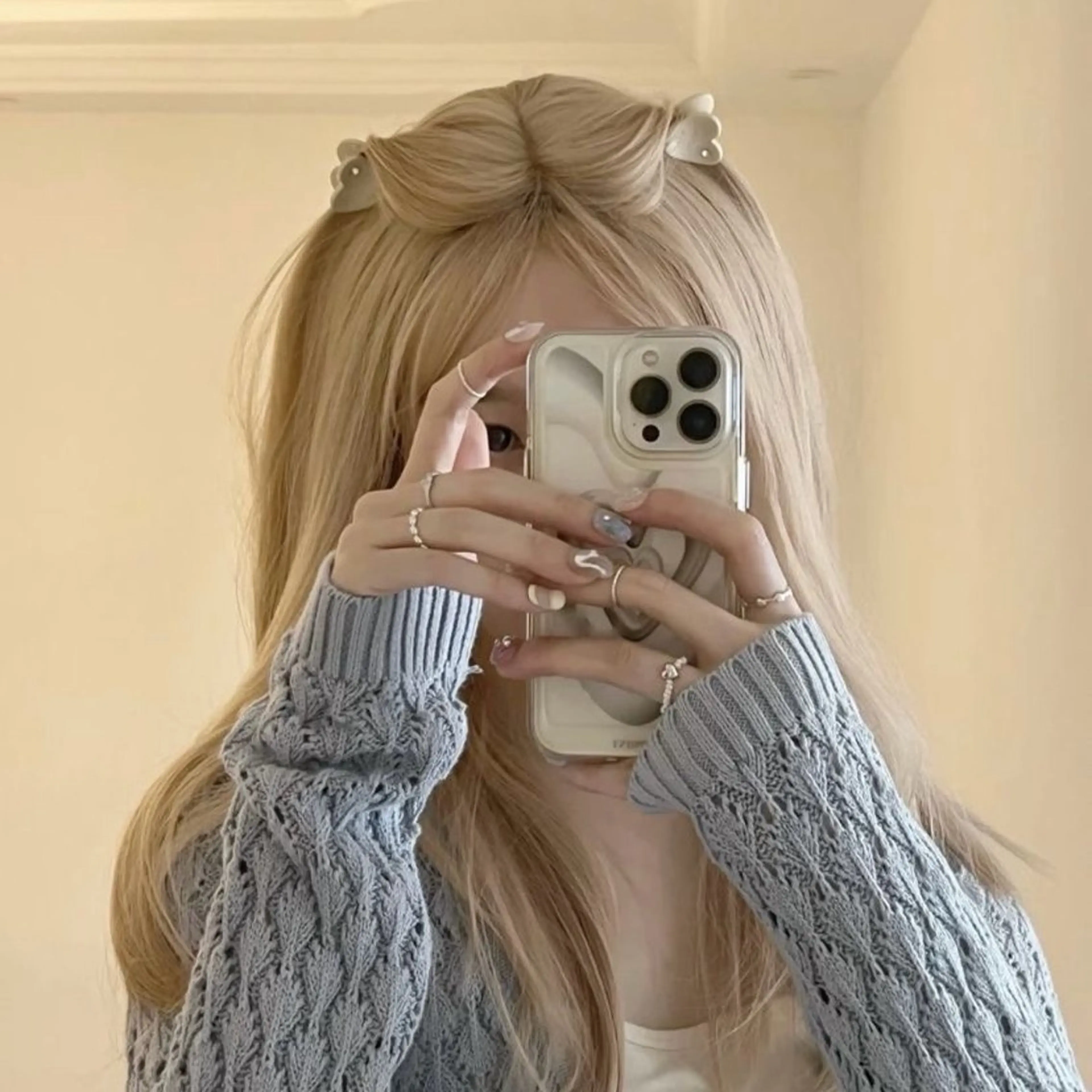 ロング カラー ヘアアレンジ ヘアカラー トリートメント ヘッドスパ ヘアセット 盛れ韓国ハイトーン 🎀Himari🎀のヘアスタイル