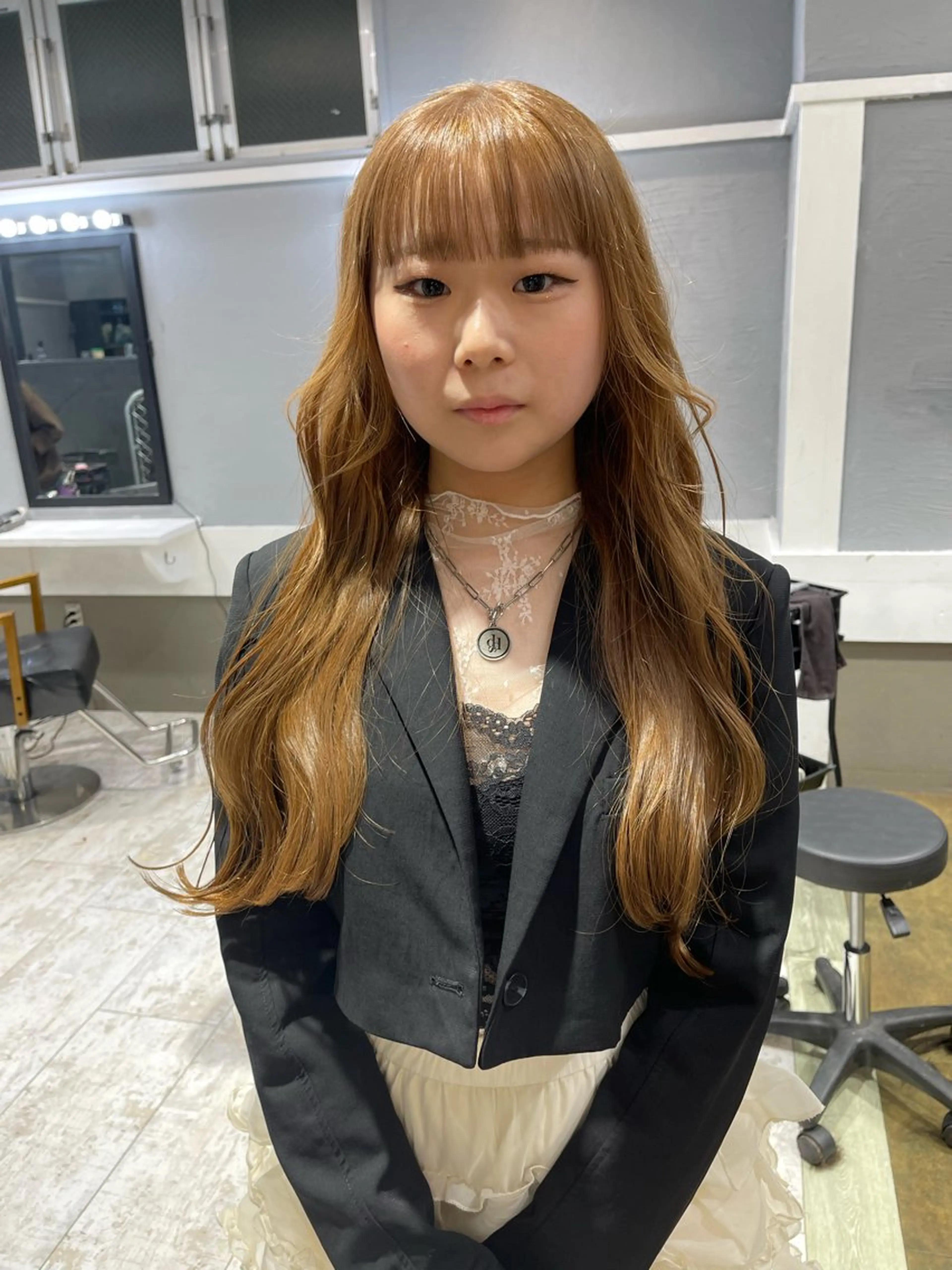 ロング カラー ベージュカラー ブリーチ ケアブリーチ デザインカラー ダブルカラー TATSUブリーチ/ ミルクティーベージュのヘアスタイル