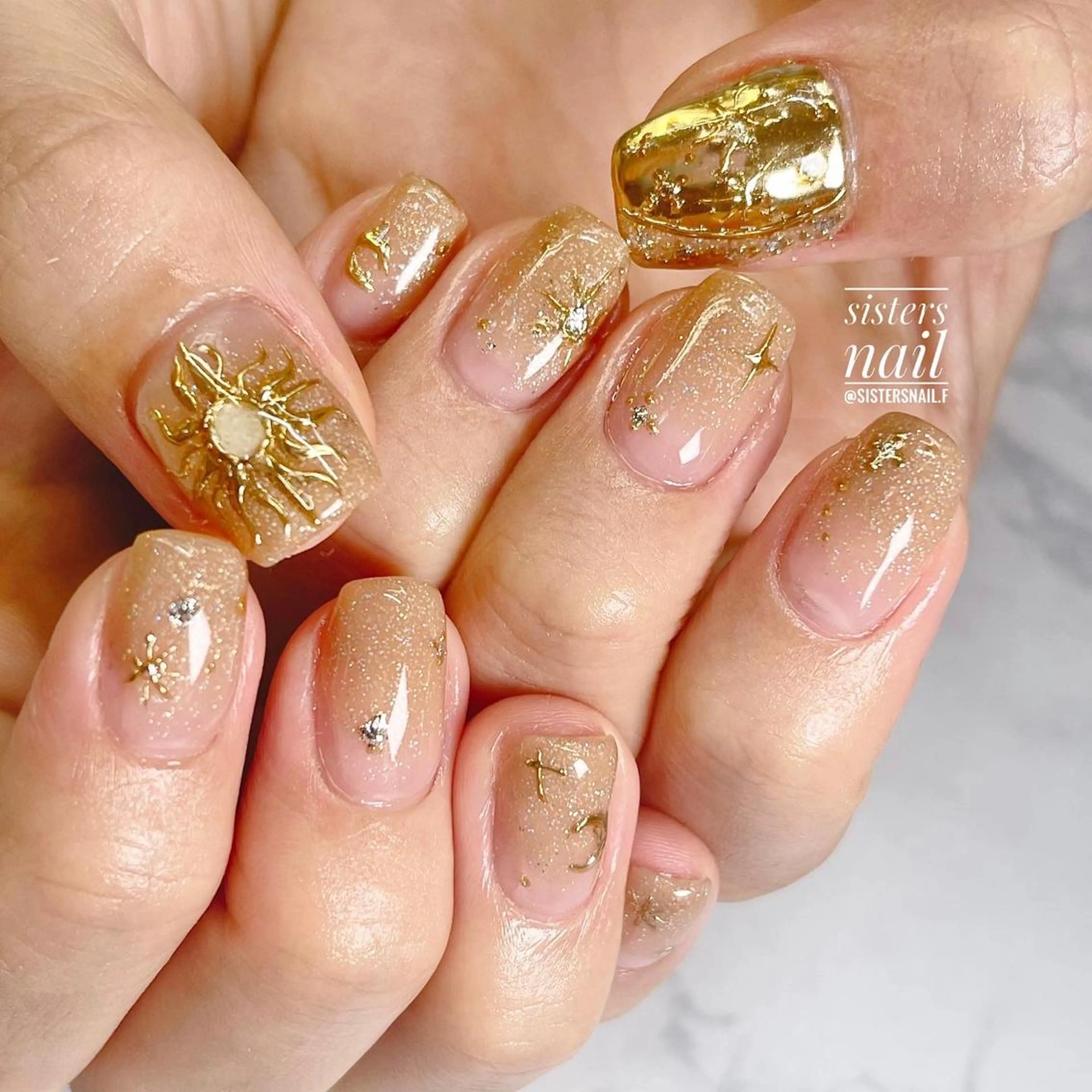 ネイル アートネイル ブラウン グラデーション ミラーネイル ストーンネイル sisters nail.fのネイルデザイン