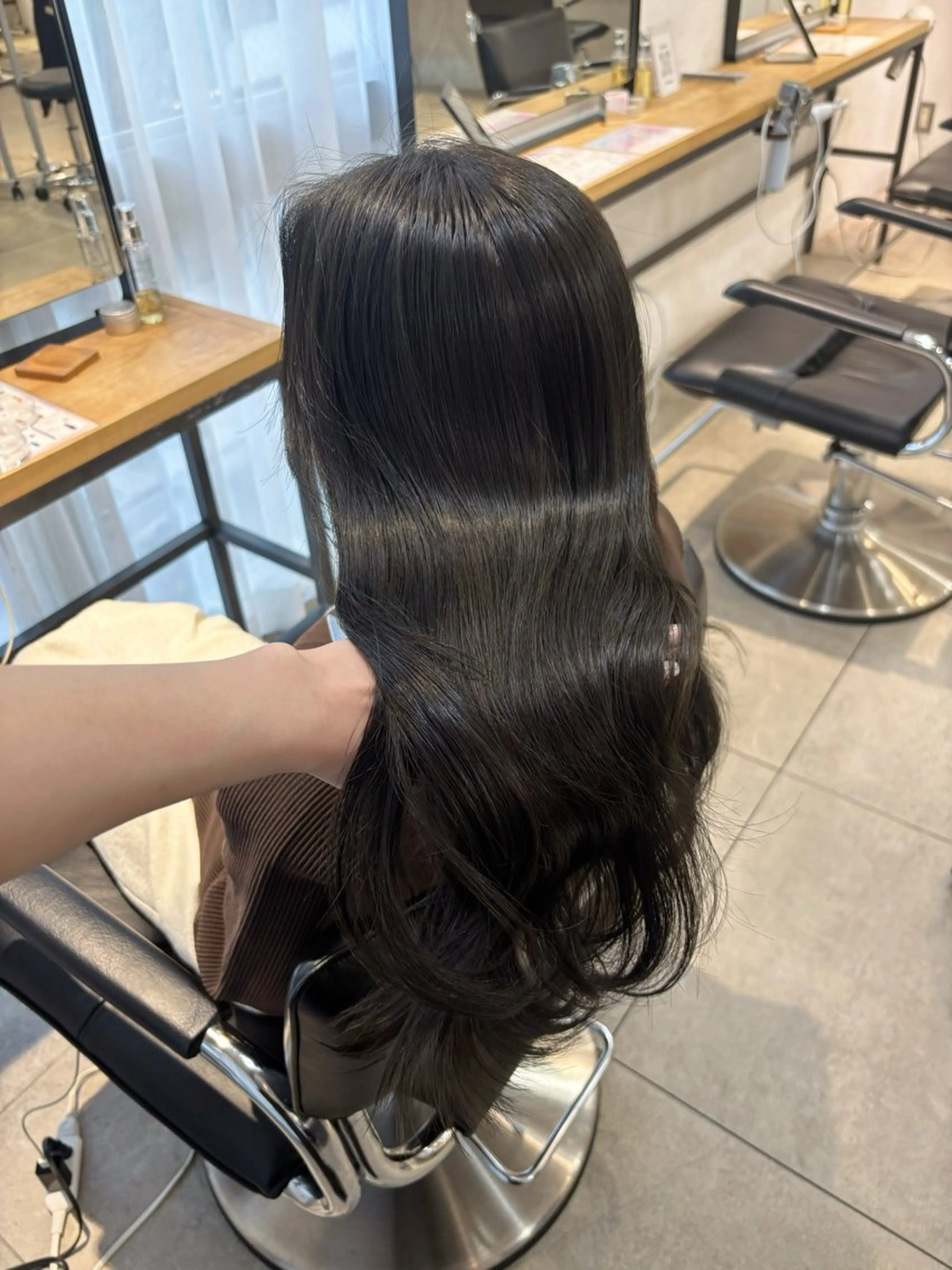 ロング カット ヘアカラー トリートメント 盛れる透明感カラー・ momokaのヘアスタイル