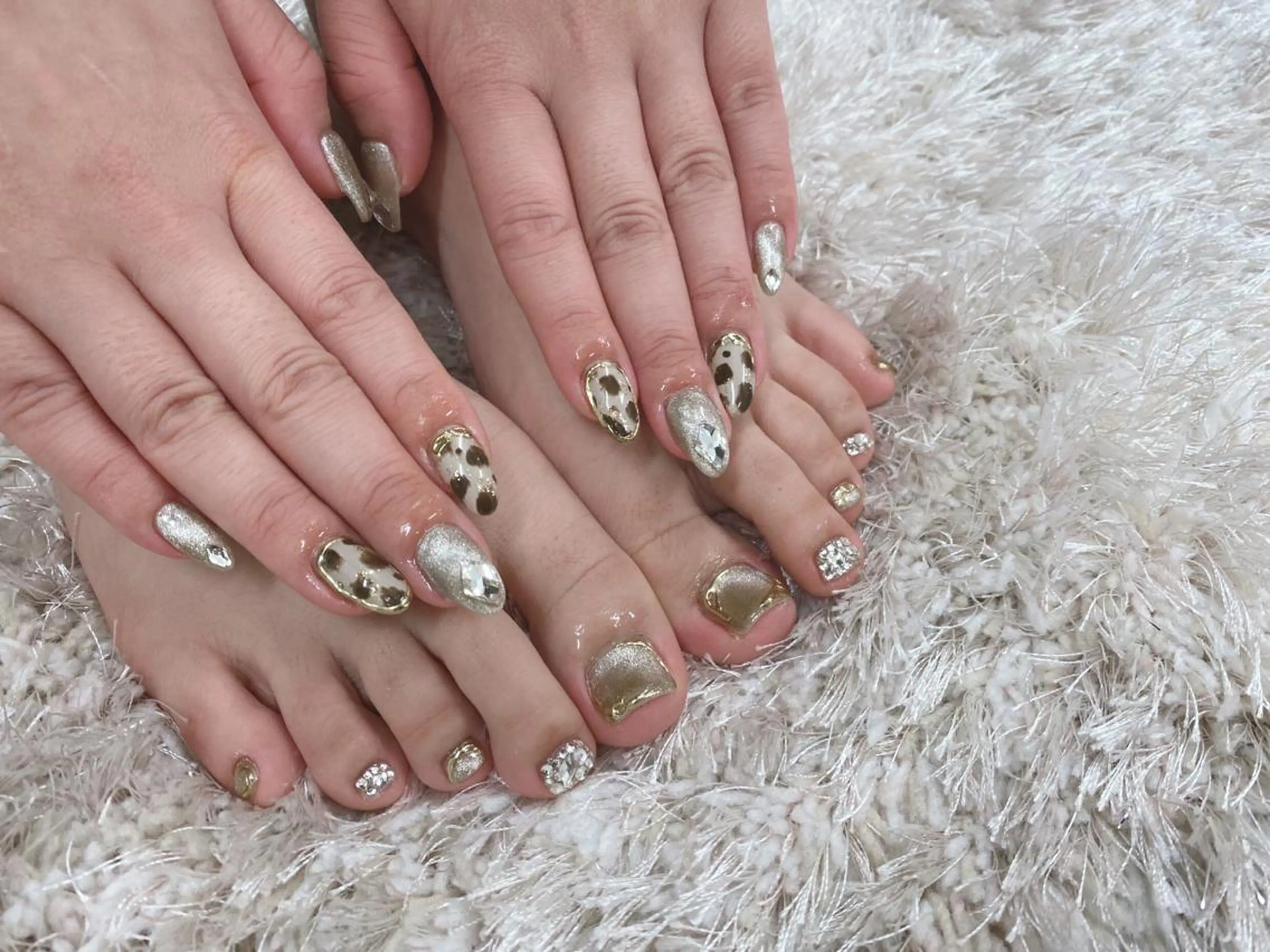 ネイル ハンドネイル フットネイル salon Lilouのネイルデザイン