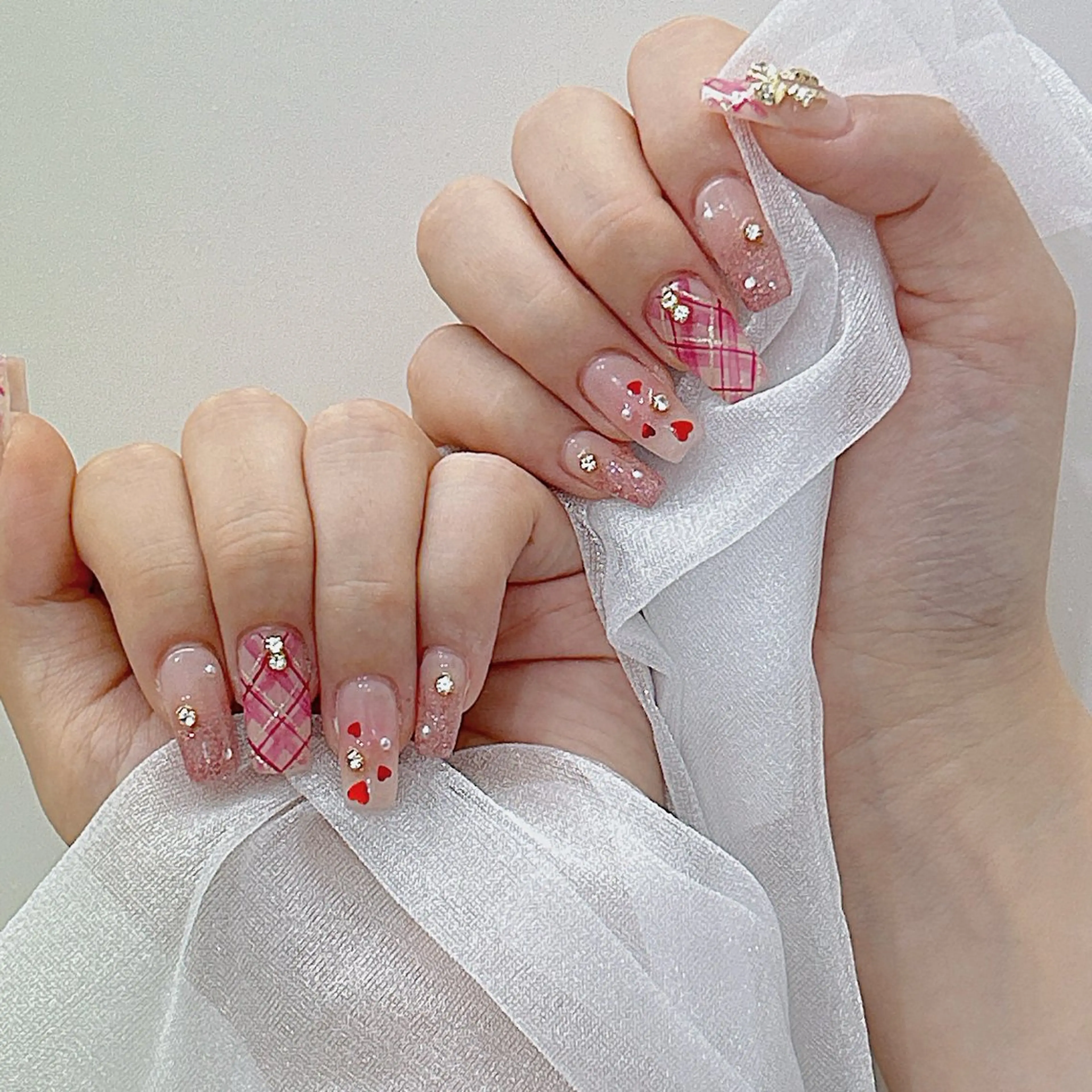 ネイル ハンドネイル . Natsumiのネイルデザイン