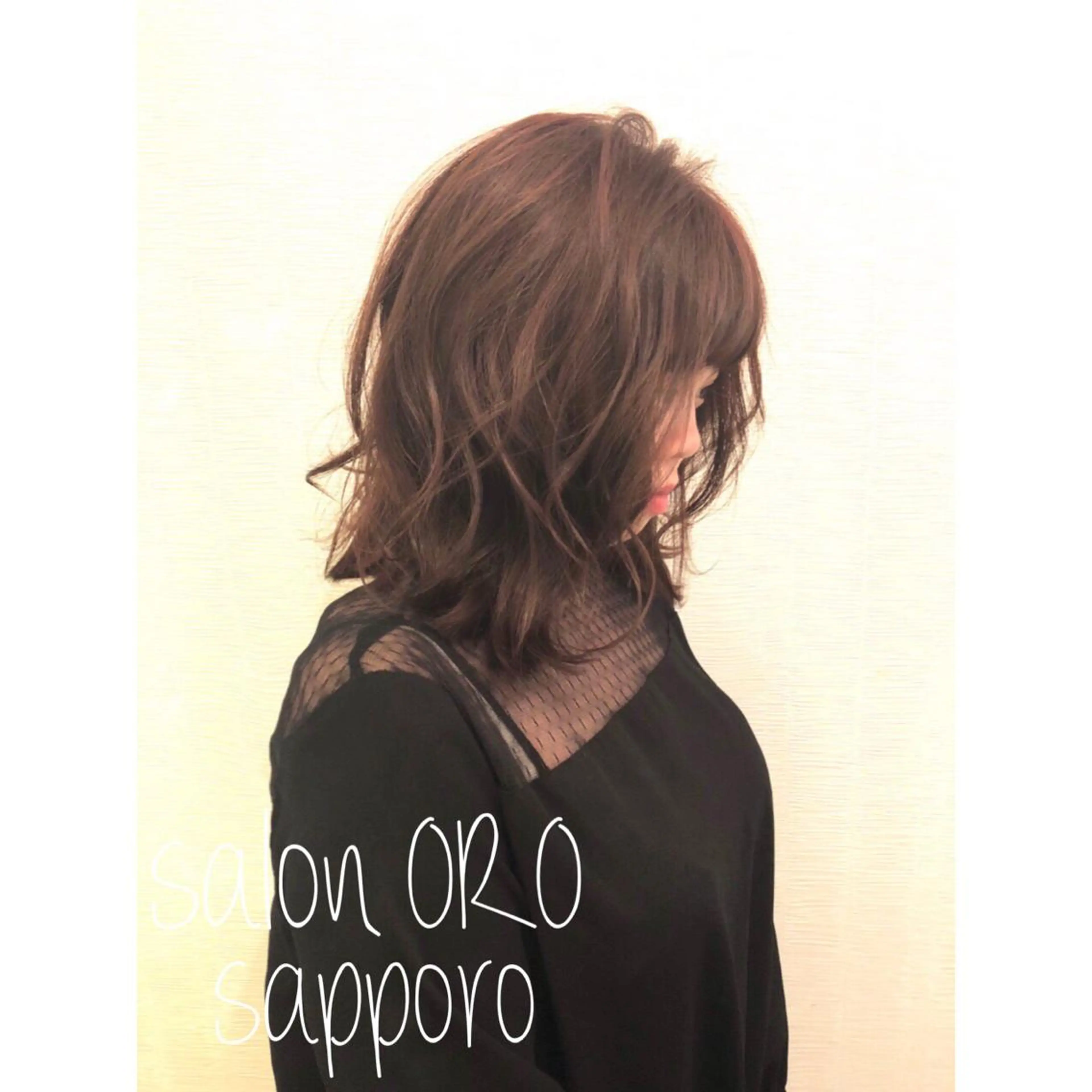 ミディアム カラー 平川 友希子のヘアスタイル