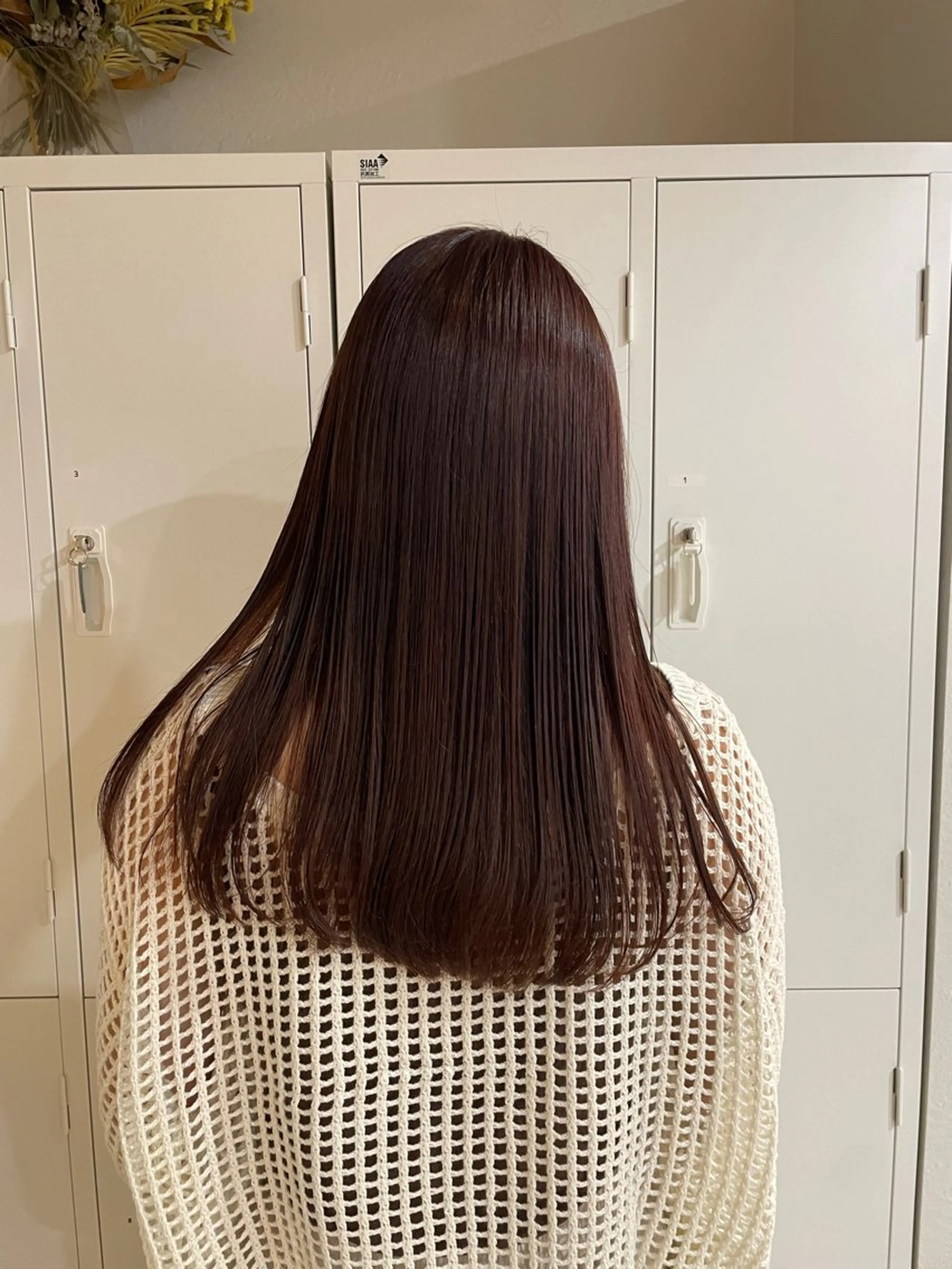 ミディアム ピンクブラウン 透明感ベージュカラー yumekaのヘアスタイル