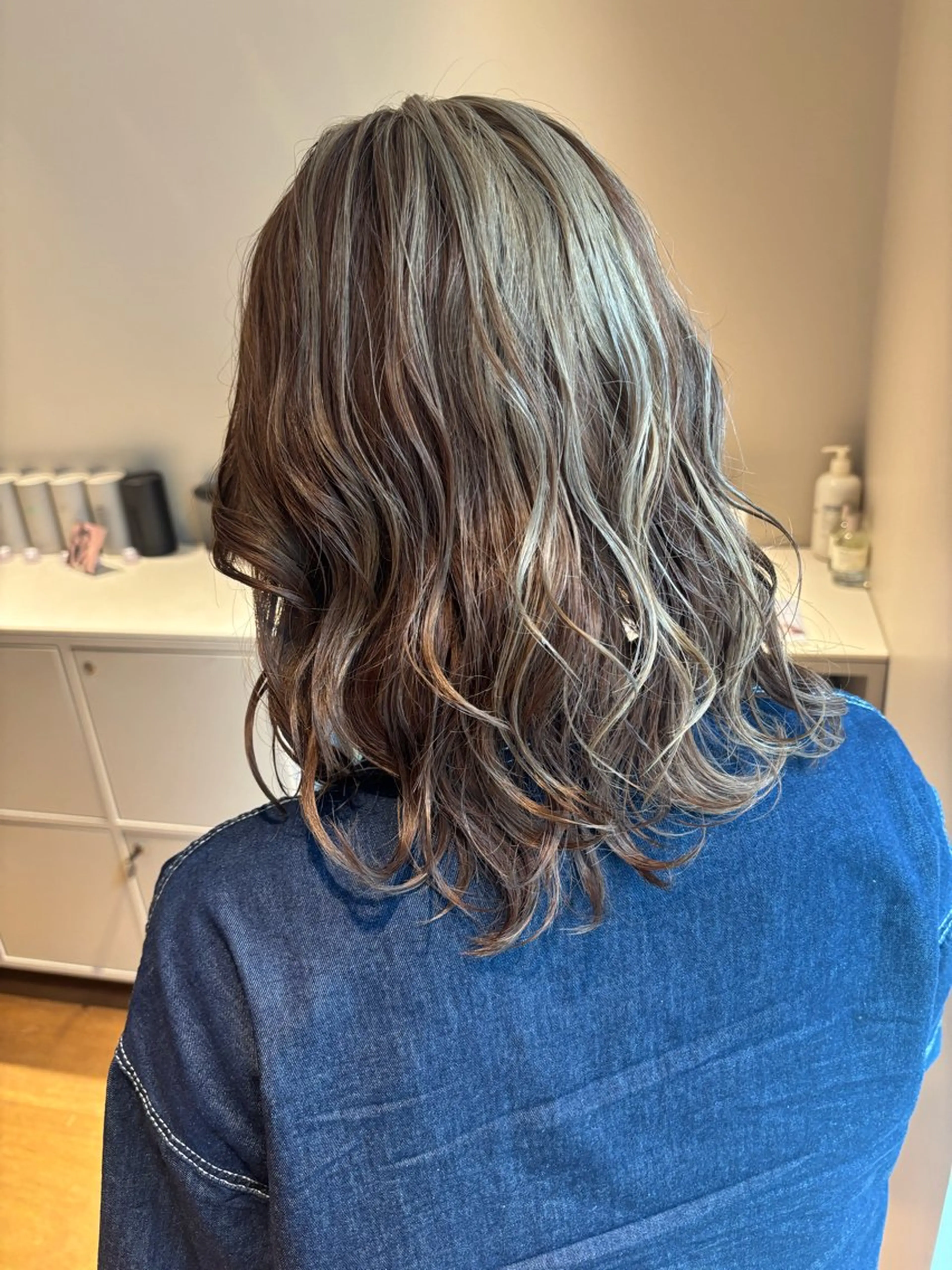 ミディアム カラー ブリーチ Raykyoto烏丸 kahoのヘアスタイル