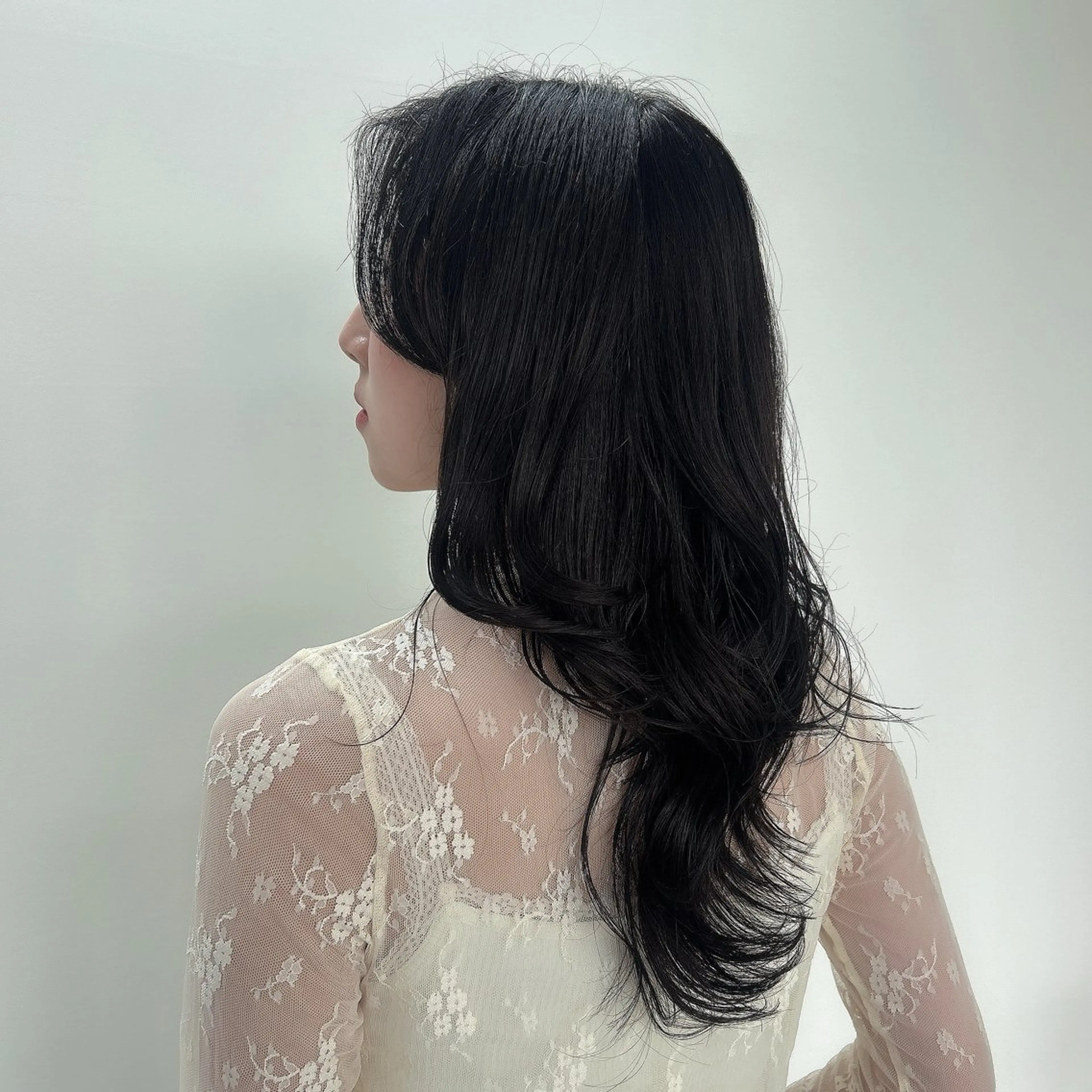 ロング 顔周りカット ハイレイヤー レイヤーカット 國光 彩音のヘアスタイル