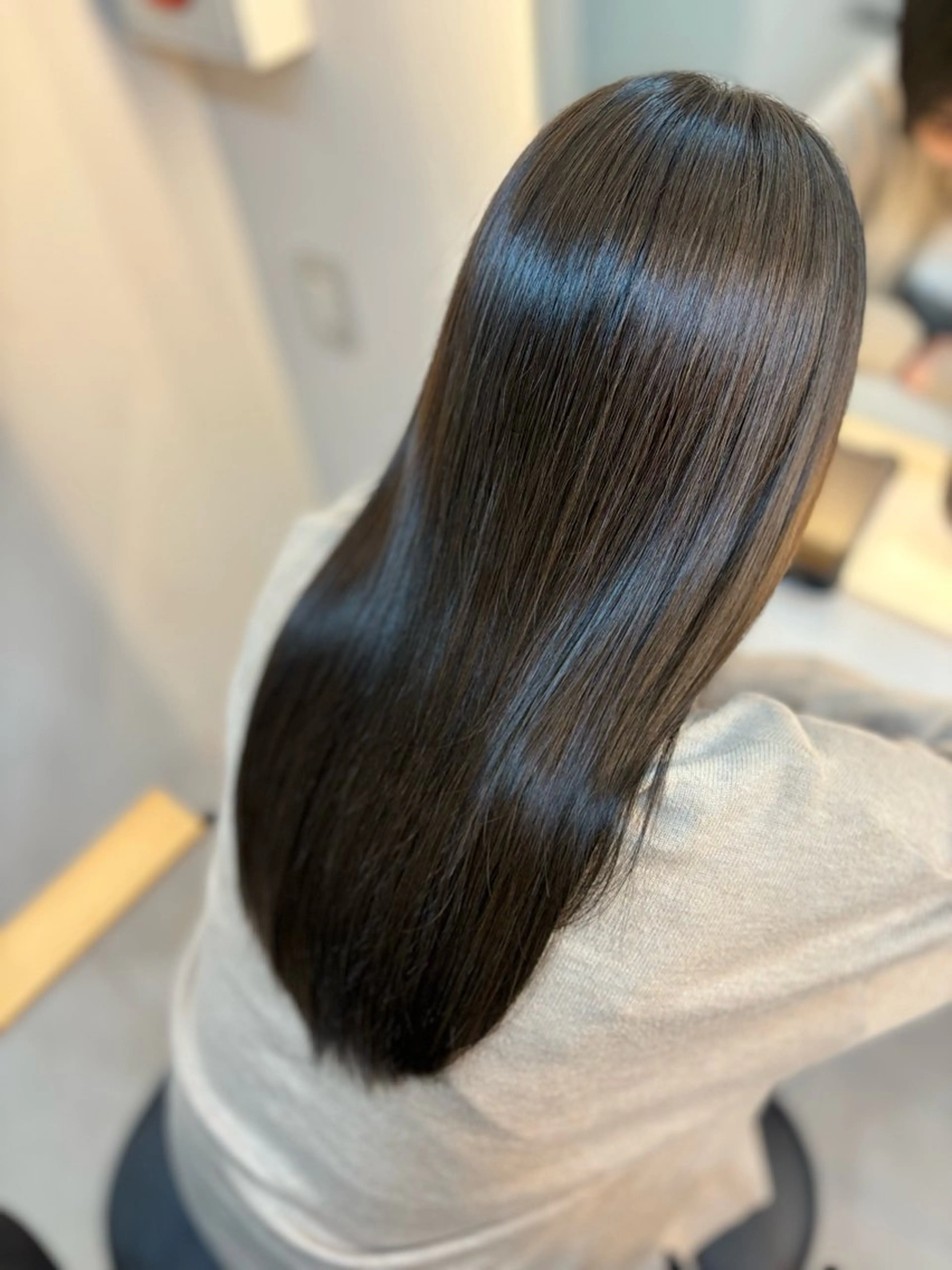 ロング カラー 藤井 ユウキのヘアスタイル