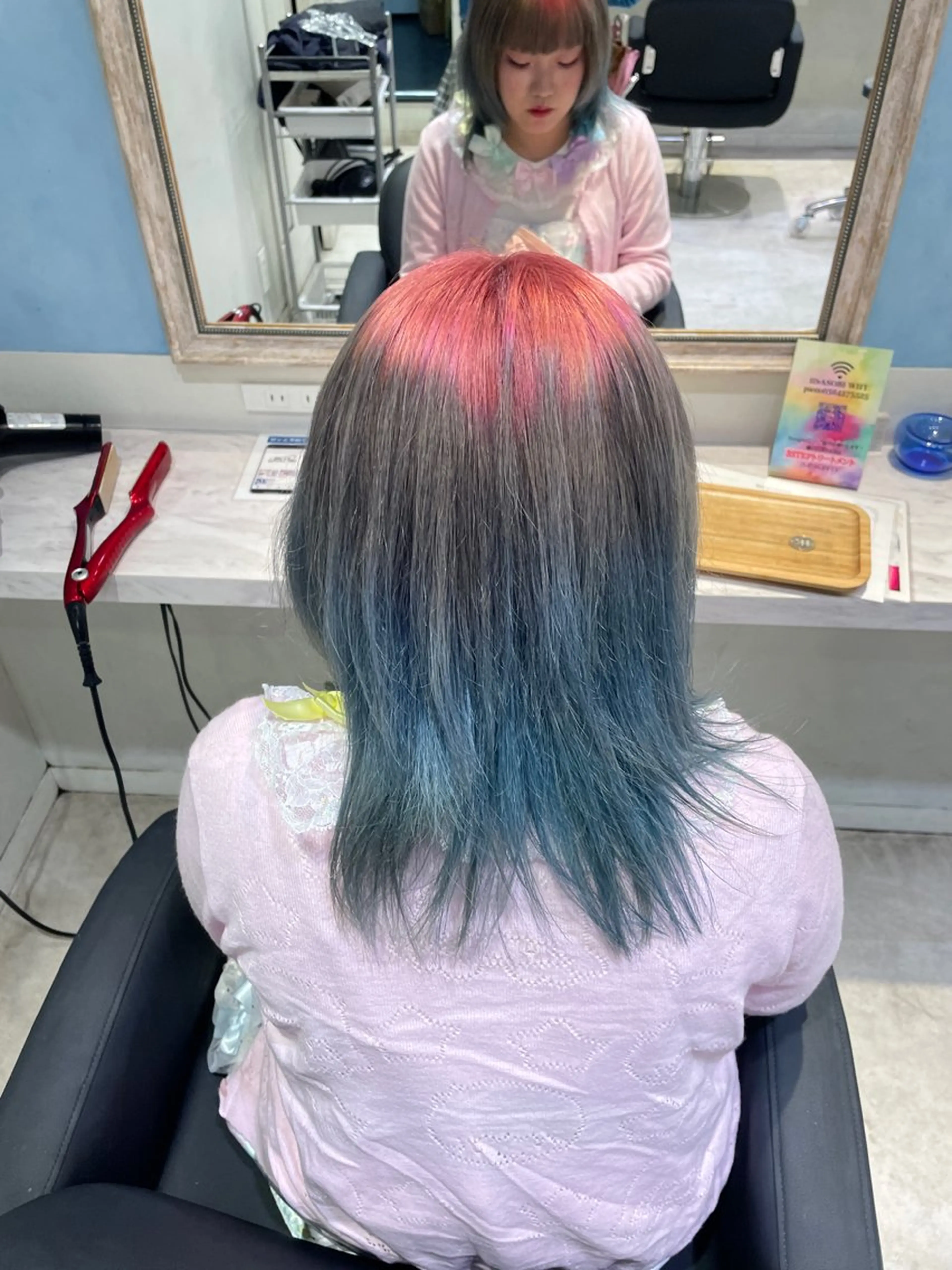 カラー ブリーチ デザインカラー ダブルカラー ハイトーンカラー ヘアカラー デザインカラー/ ヘアアレンジ/りりかのヘアスタイル