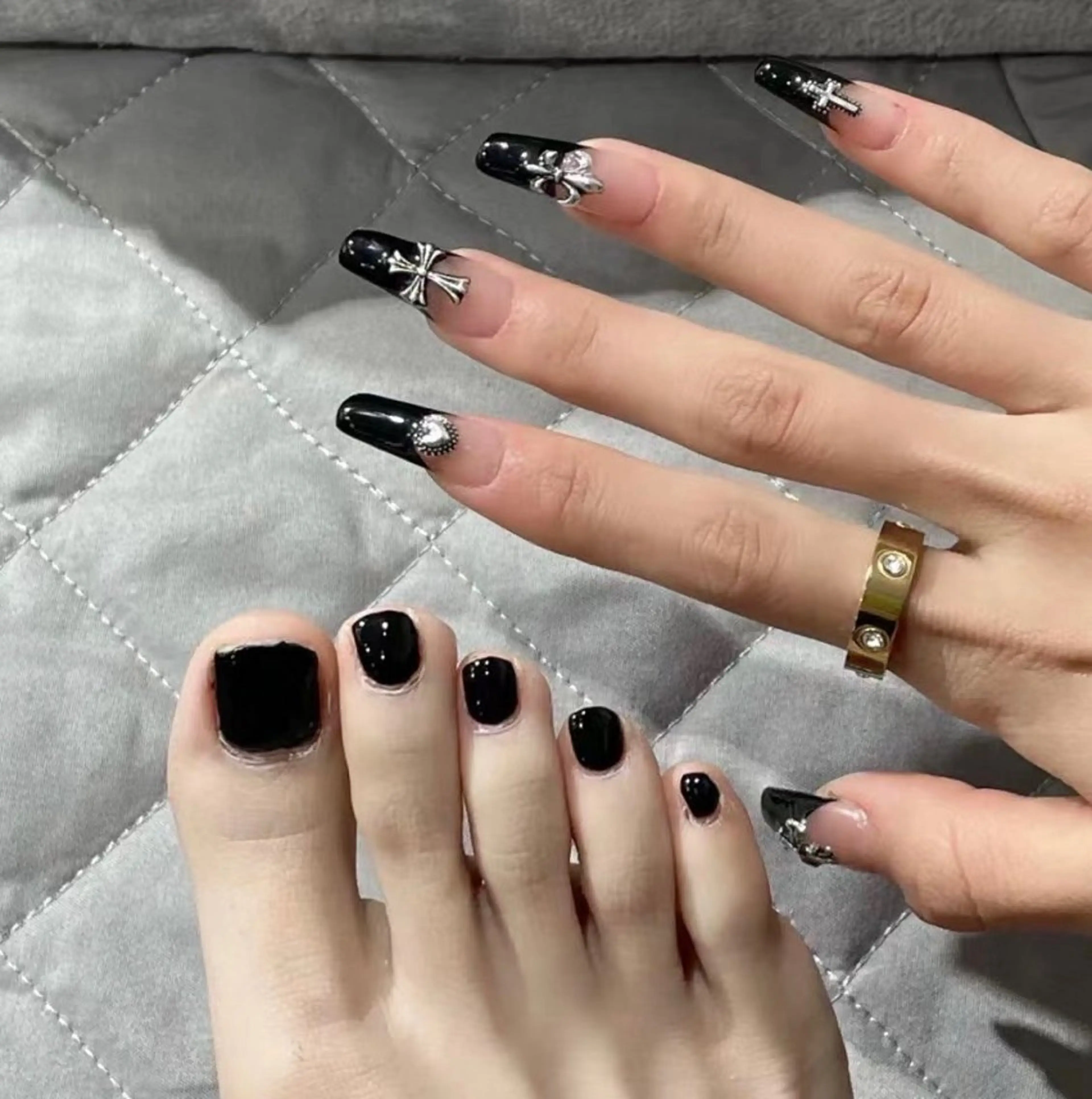 ネイル リボン、ガーリー パーツ放題専門店のネイルデザイン